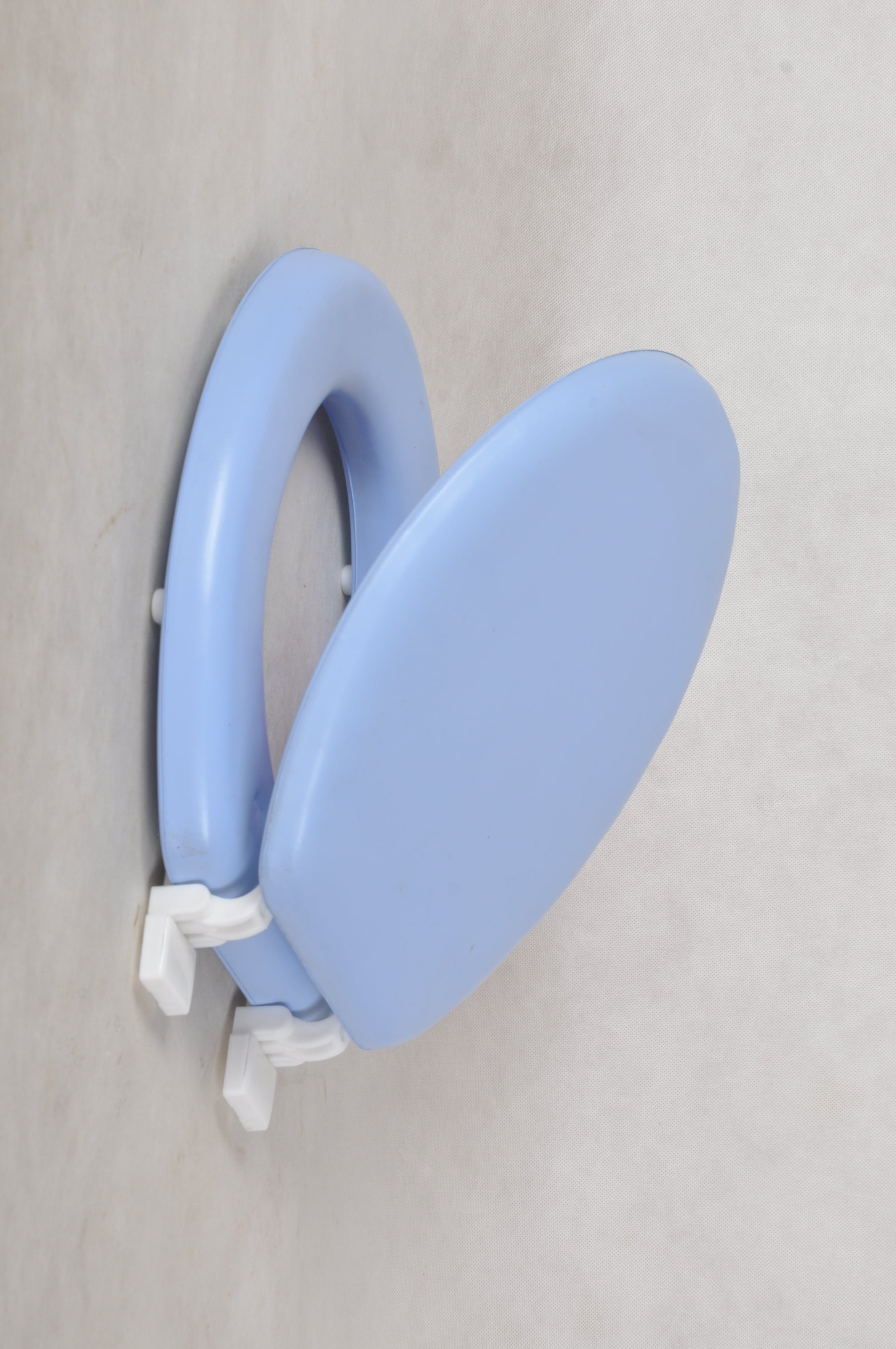J&V Textiles Soft Round Toilet Seat With Easy Clean & Change Hinge, Padded