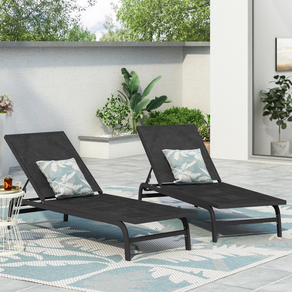 Finn Chaise Lounge