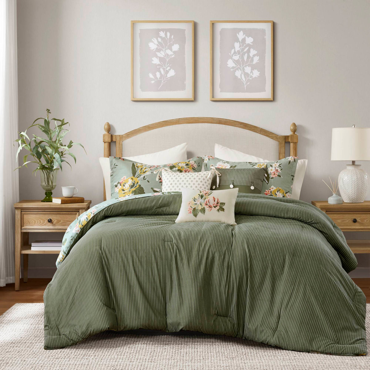 7-Piece Queen Vin Floral Comforter Set, Green, Reversible