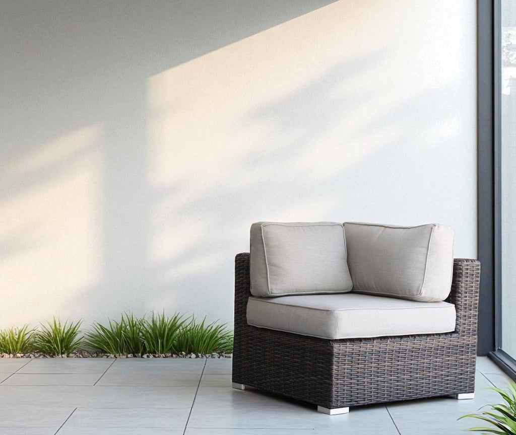 Minnesota Wicker Sectional Corner