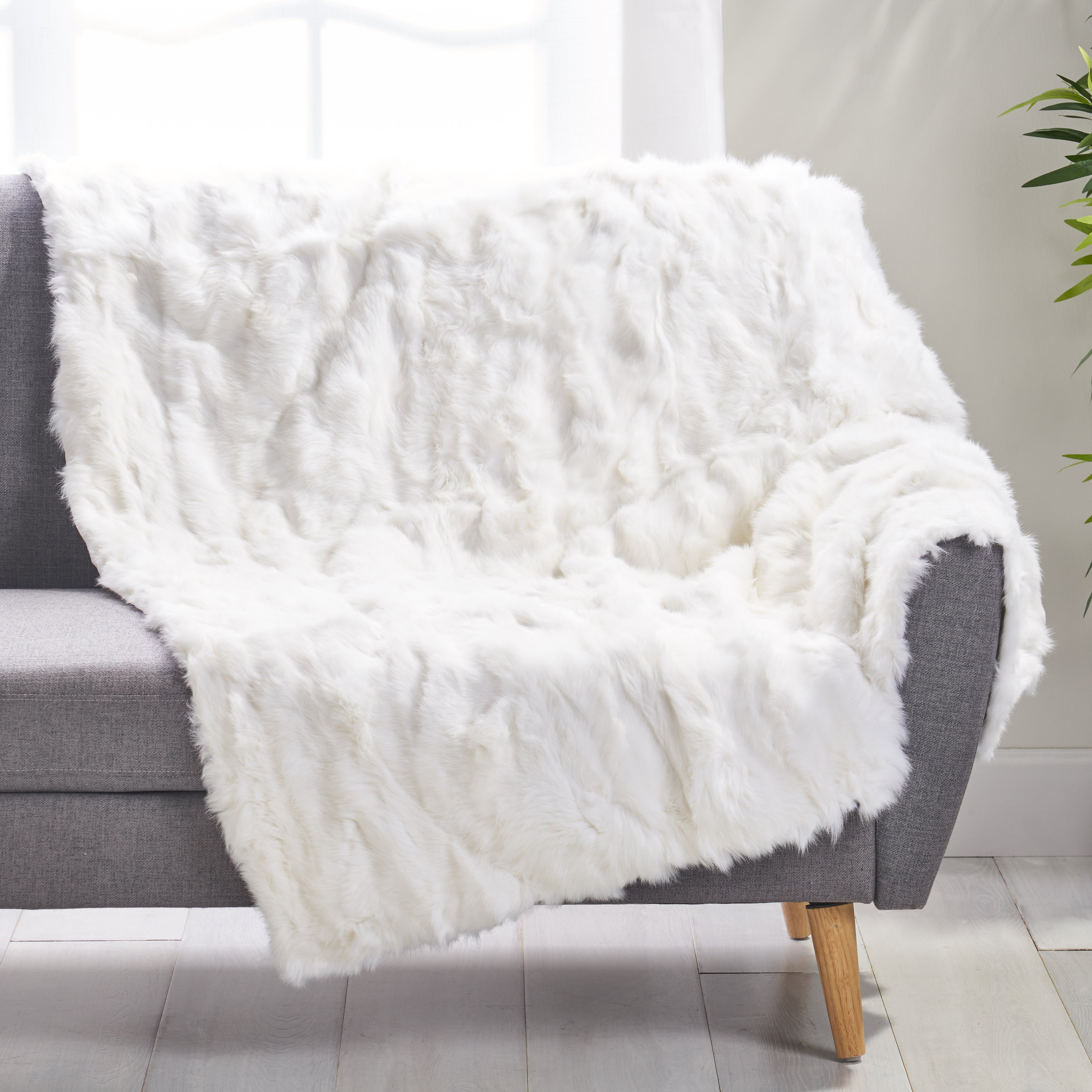 Faux Fur Throw Blanket