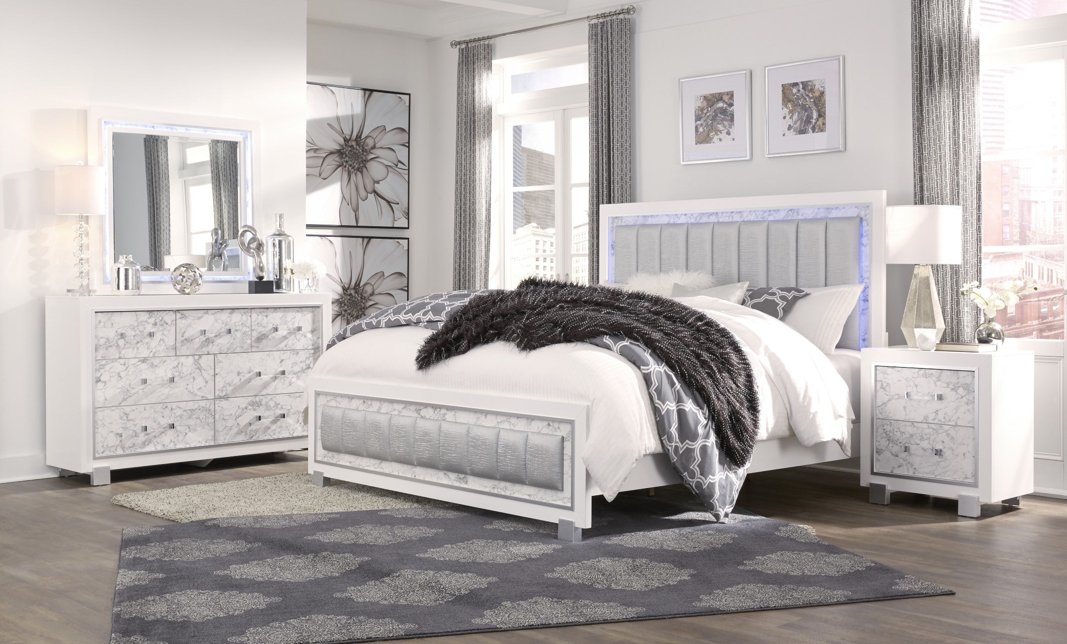 Skye Vanity & Dresser Mirror