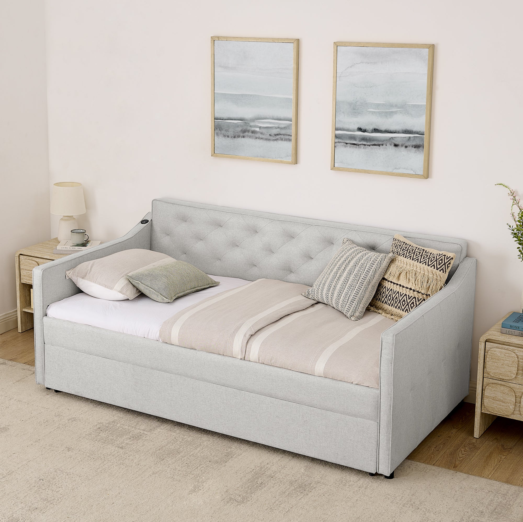 Twin Size Upholstery Daybed with Pop-up Trundle & USB Charging