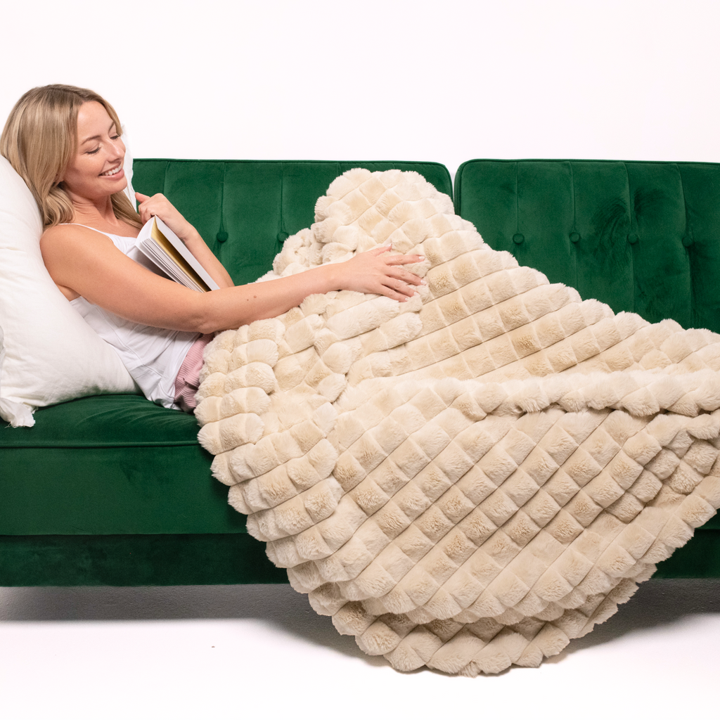 Pyramid Grid Throw Blanket
