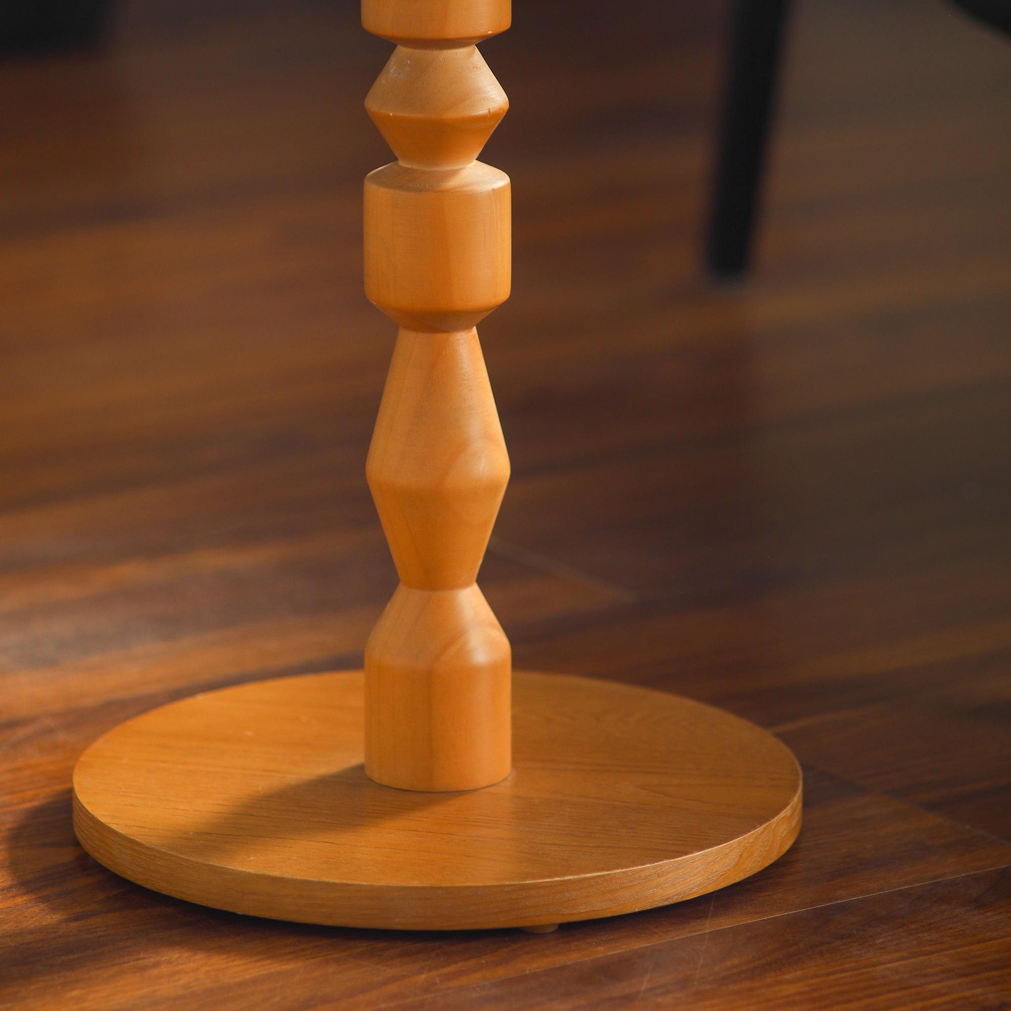 Round Side Table with MDF Tabletop and Solid Wood Legs