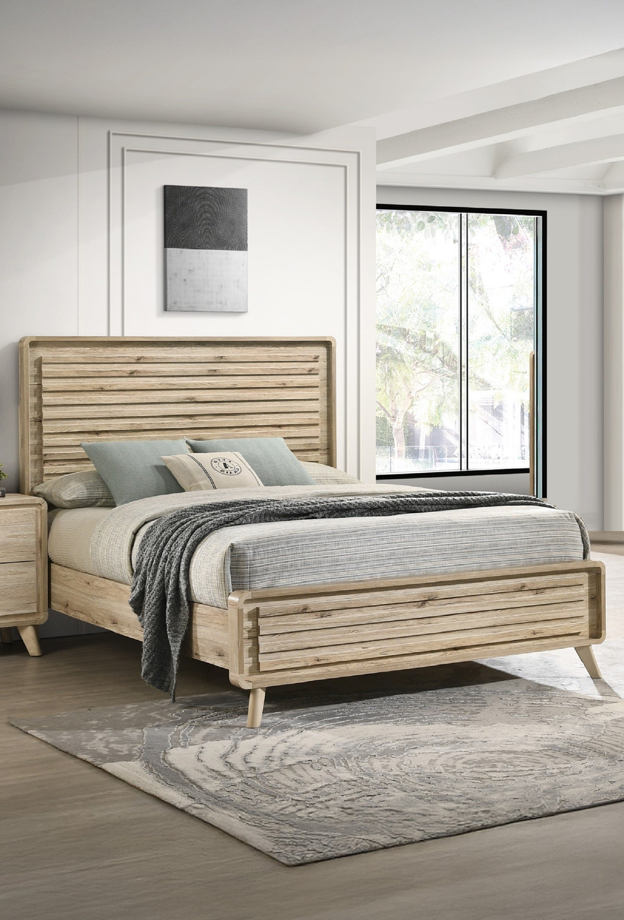 Mid-Century-Inspired Queen Size Panel Bed