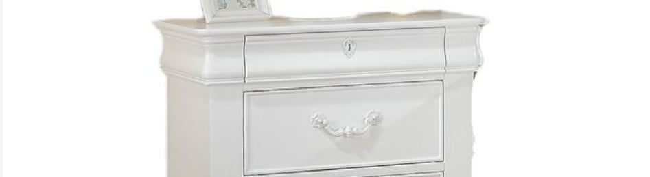 Estrella Nightstand