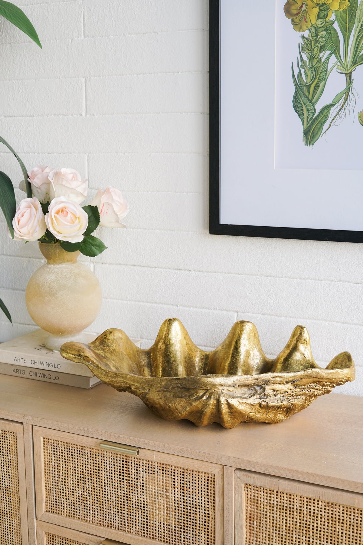 19.7" x 10.6" x 5.5" Decorative Shell Bowl