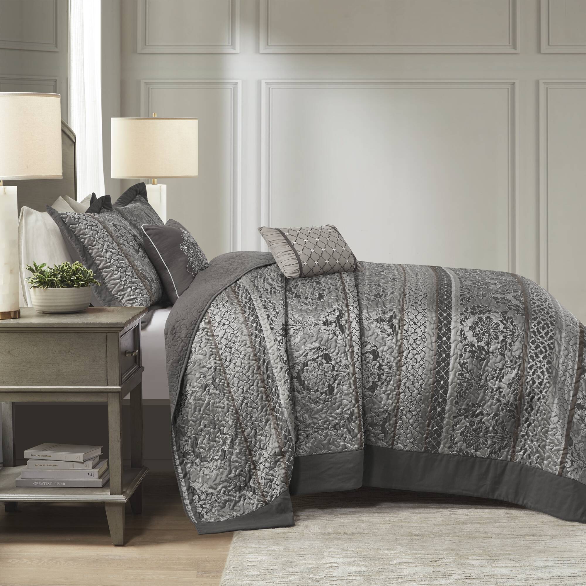 5-Piece Queen Reversible Jacquard Bedspread Set