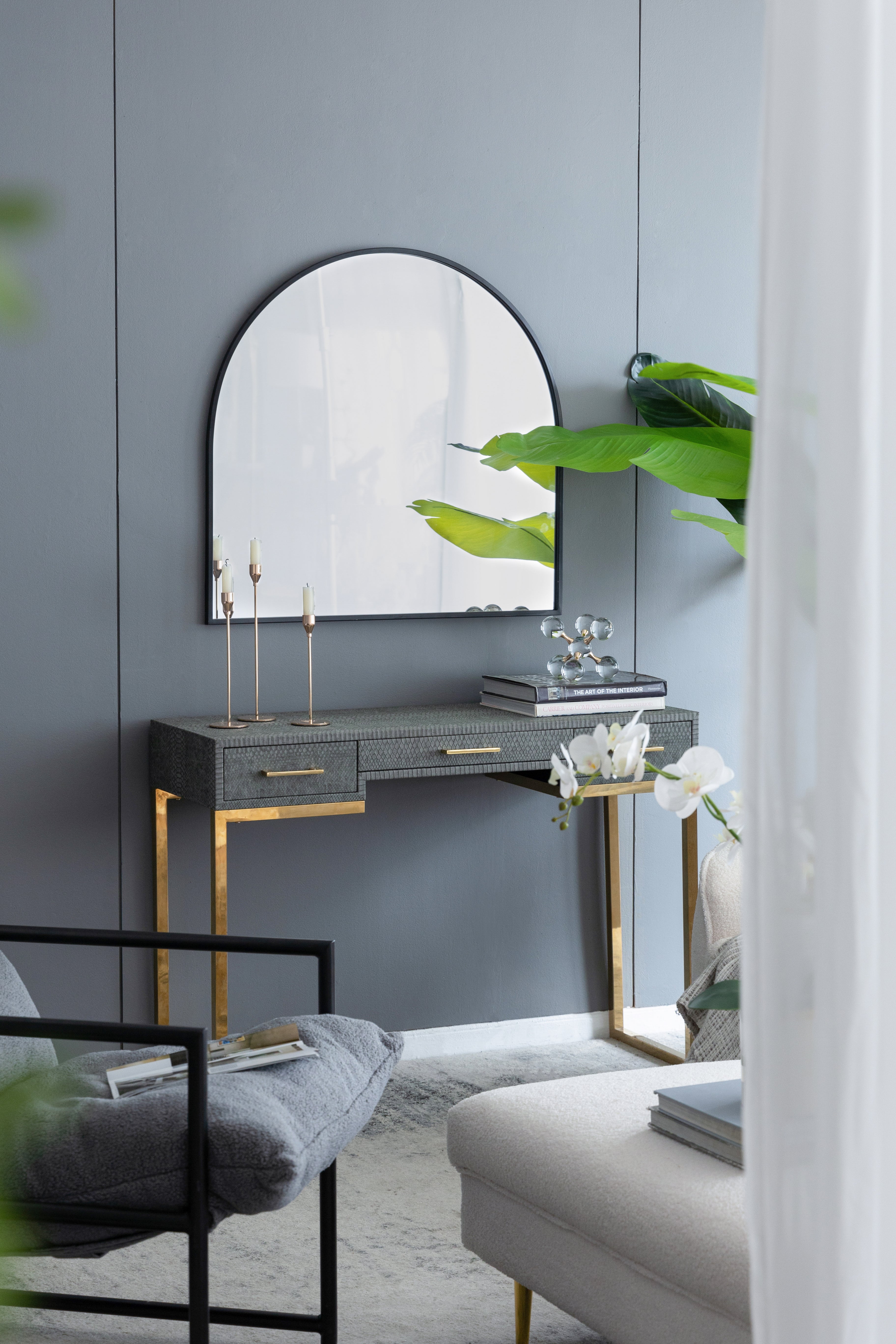 33" x 31" Arched Decorative Accent Mirror
