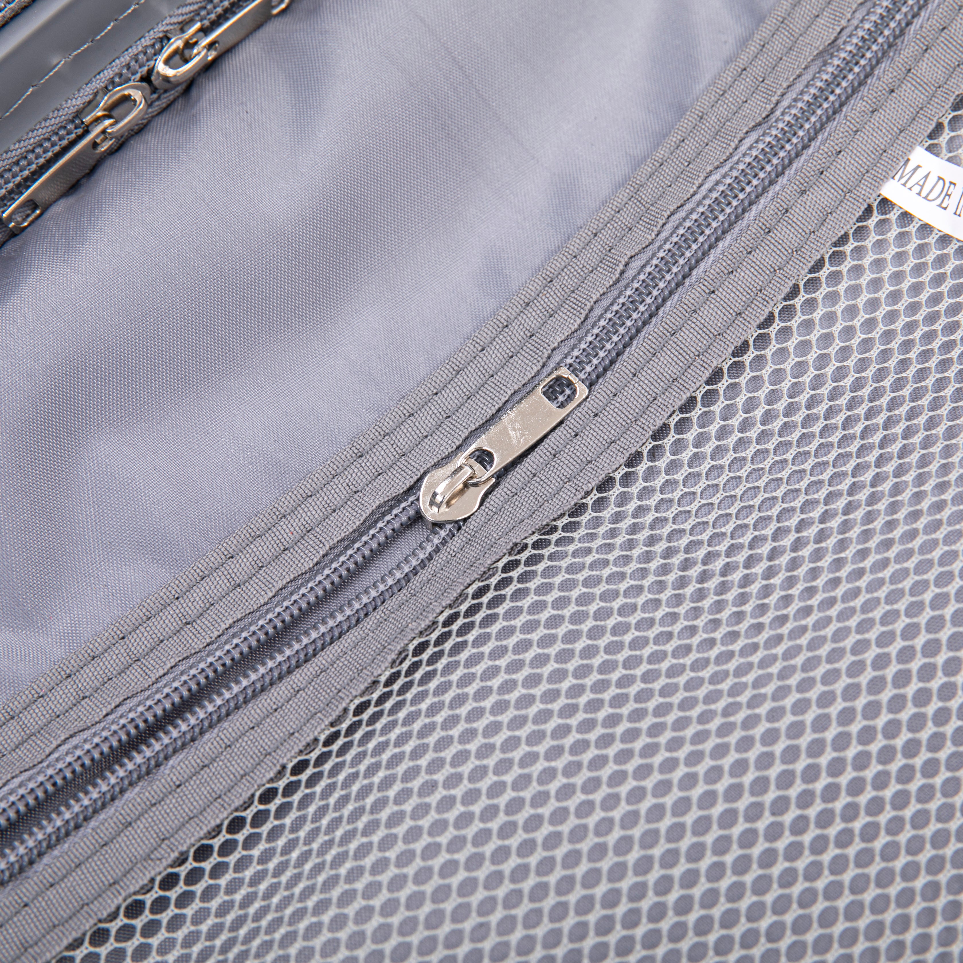 Light Gray 4-Piece Spinner Wheel Luggage Set with Cosmetic Case