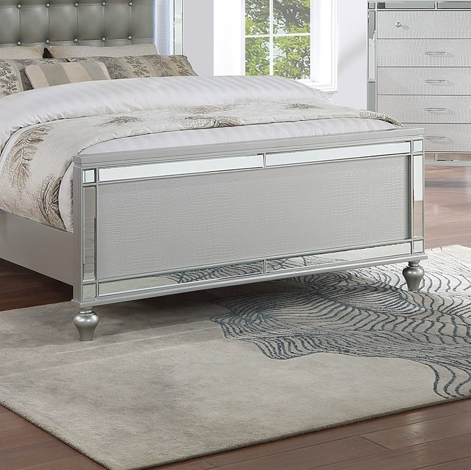 Sleek Modern Bedroom Set