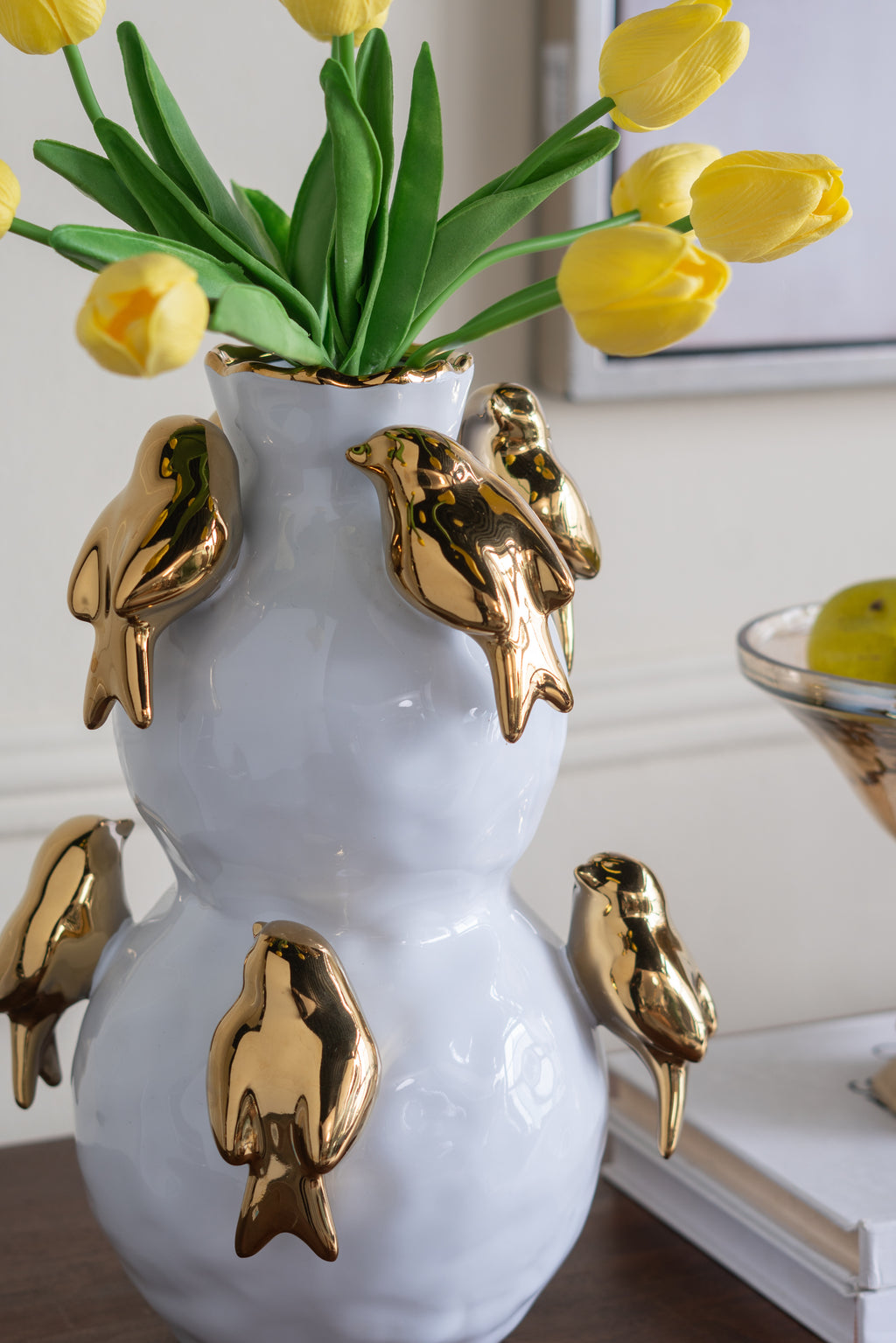 Luxurious Ceramic Vase With Gold Birds