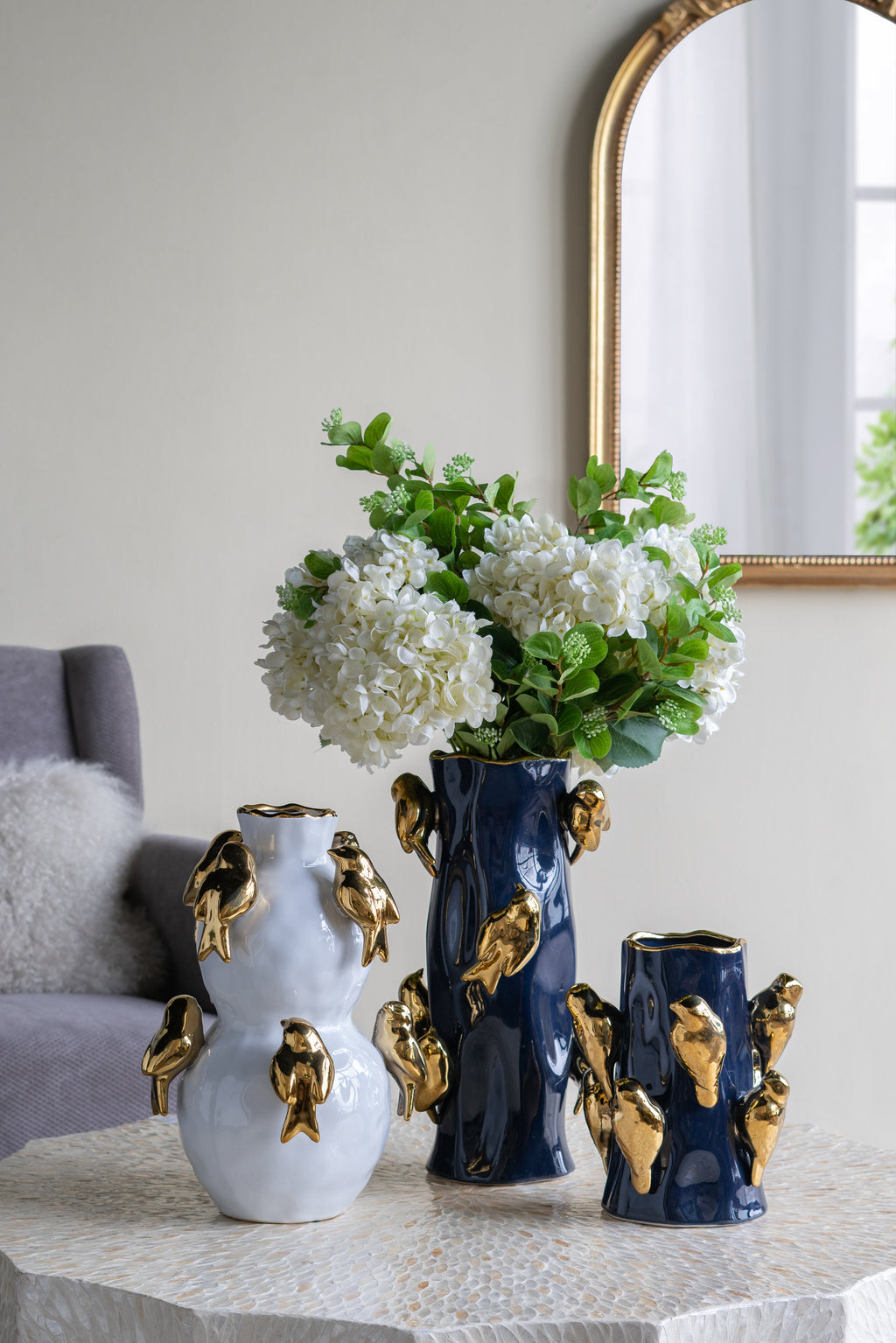 Luxurious Ceramic Vase With Gold Birds
