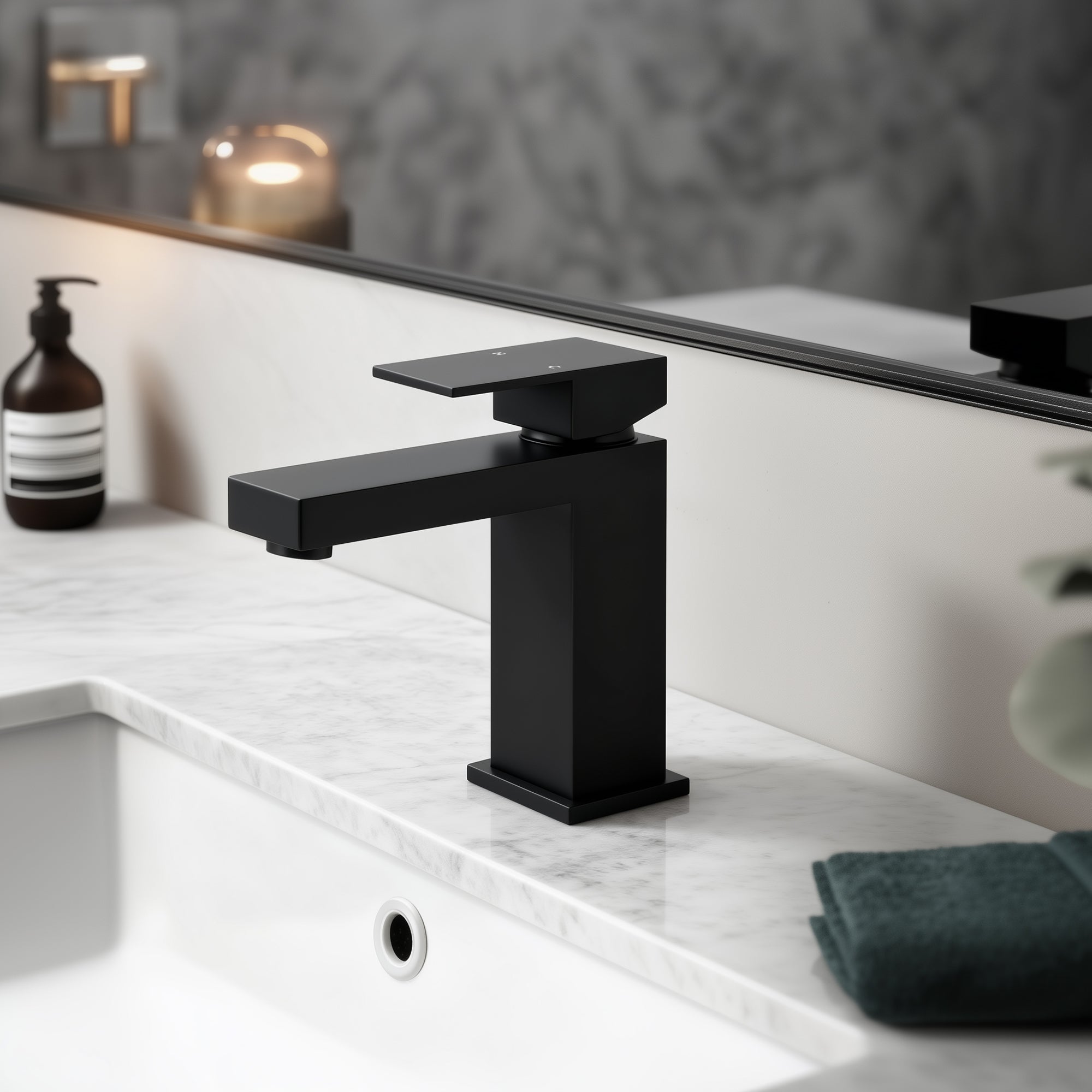 Single Handle Bathroom Faucet, Matte Black