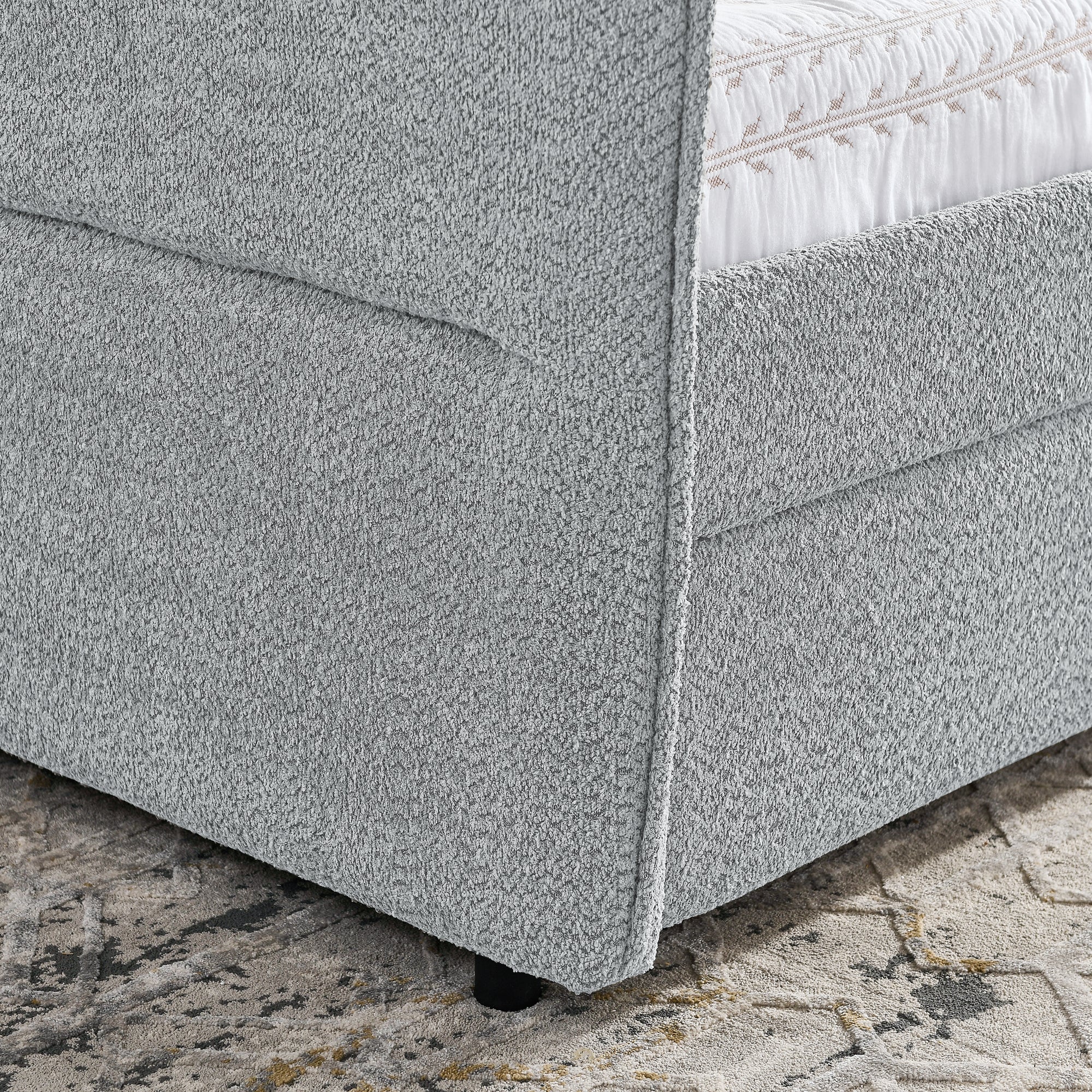 Tufted Daybed with Trundle and Two Drawers - Queen Size