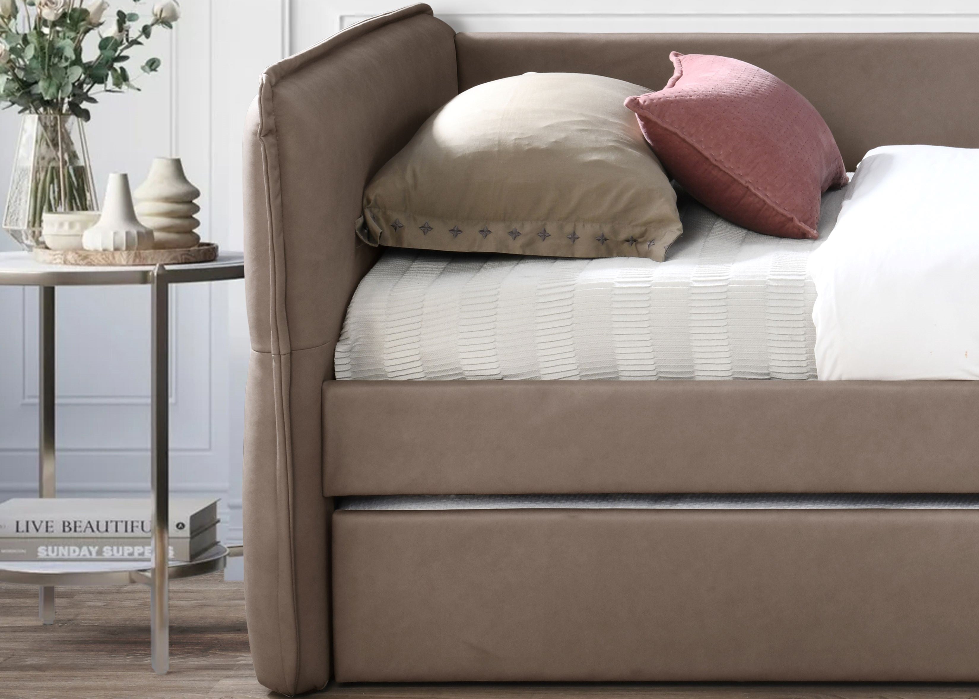 Daybed With a Trundle