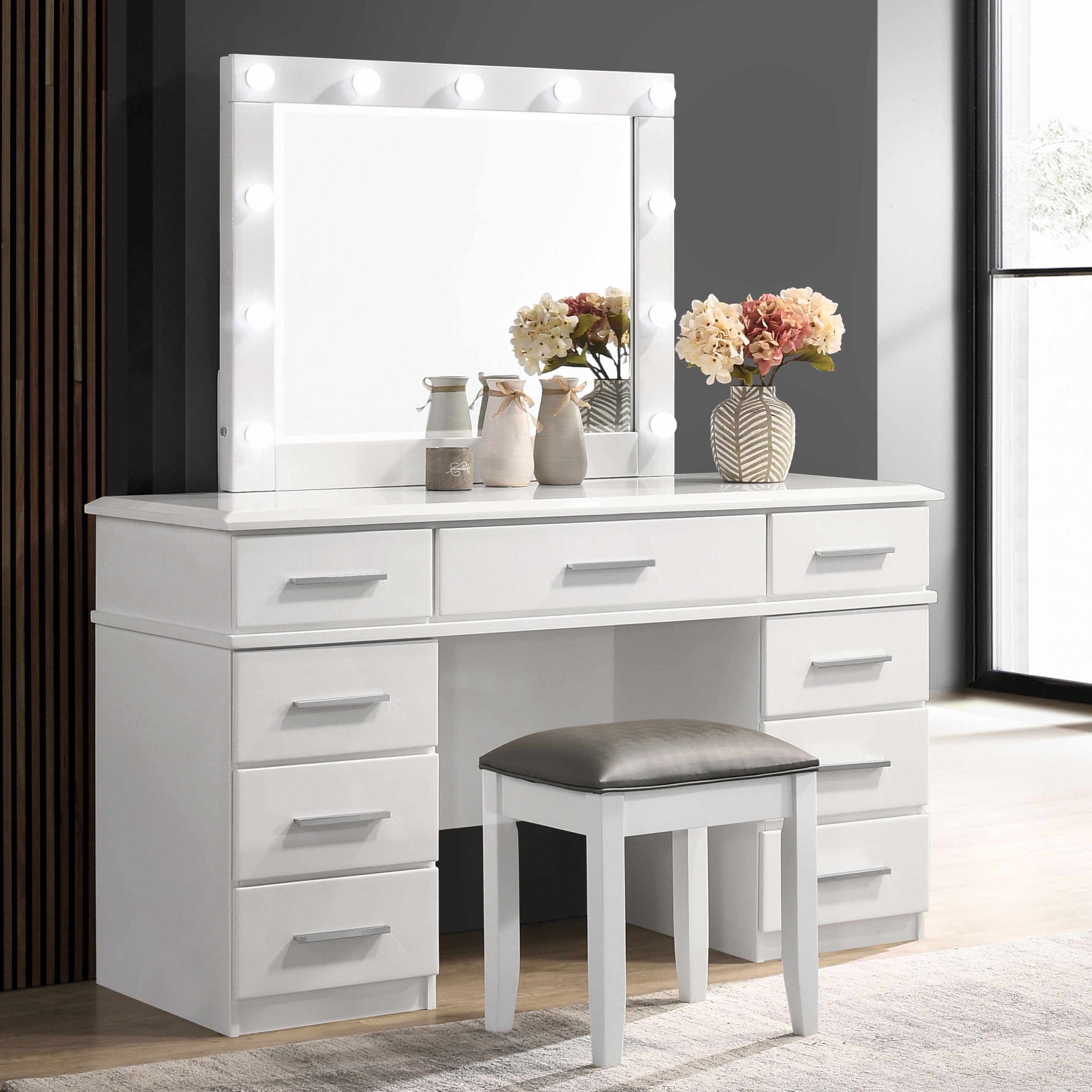 Sarah Glossy Makeup Vanity