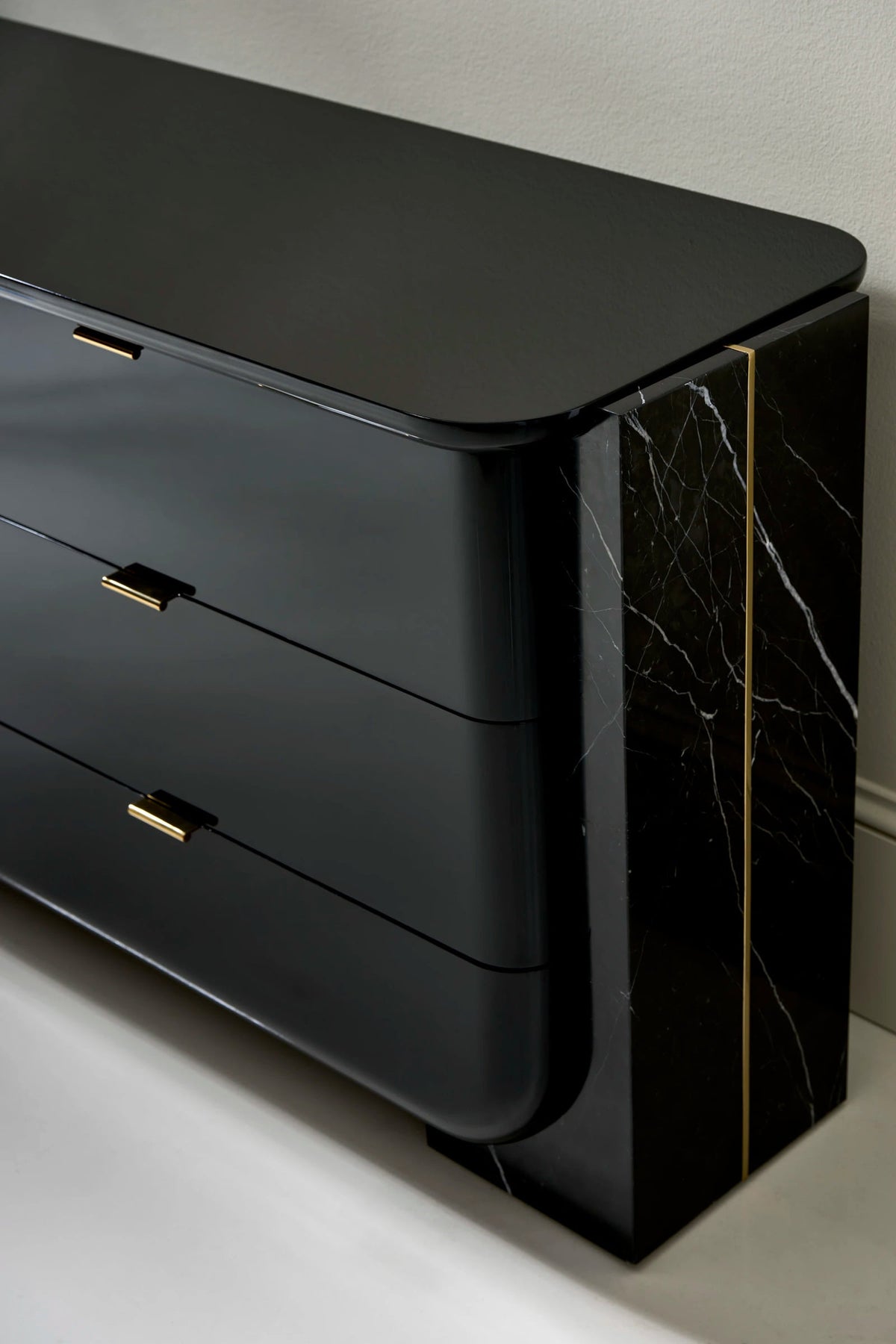 Overlap Dresser