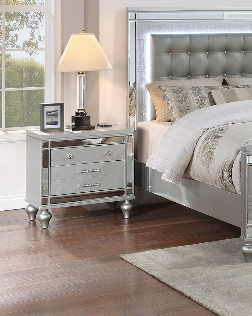 Sleek Modern Bedroom Set