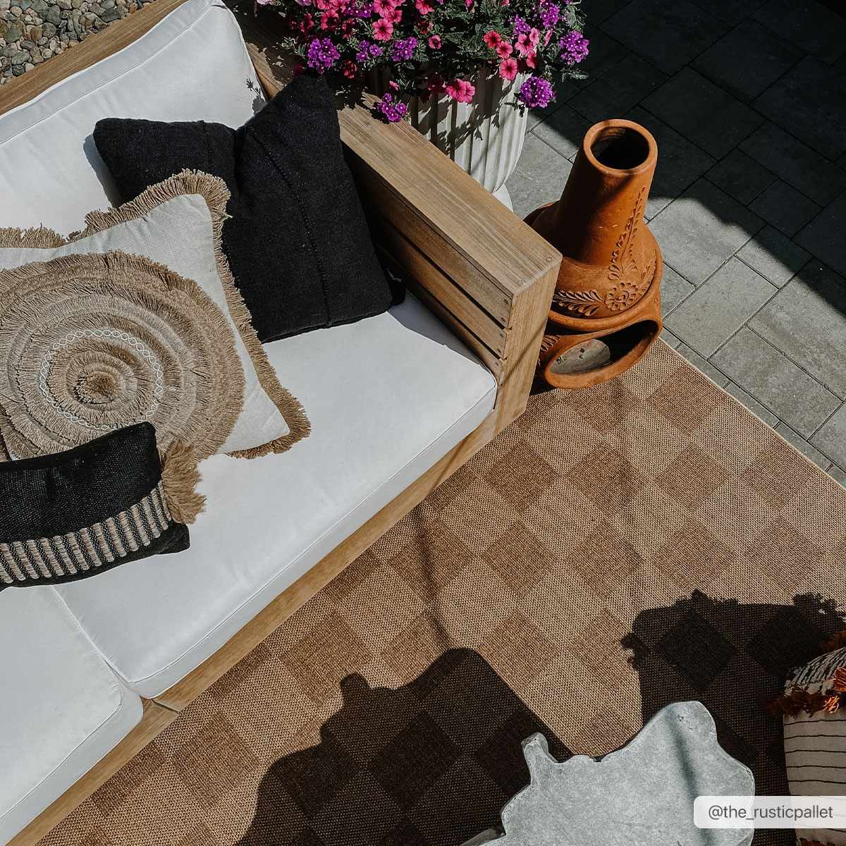 Kuval Checkered Brown Outdoor Rug