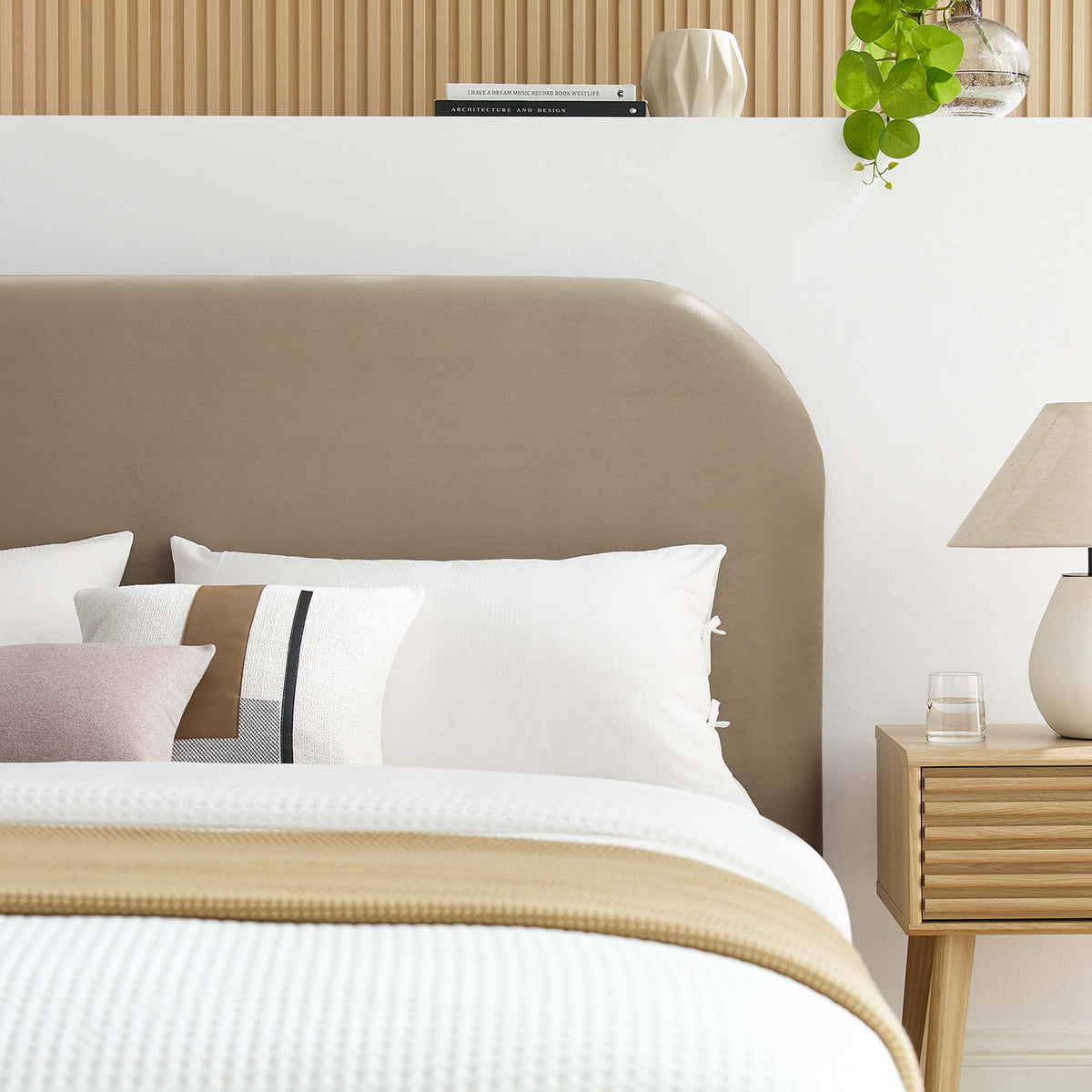 Keynote Performance Velvet Curved King Platform Bed by Modway