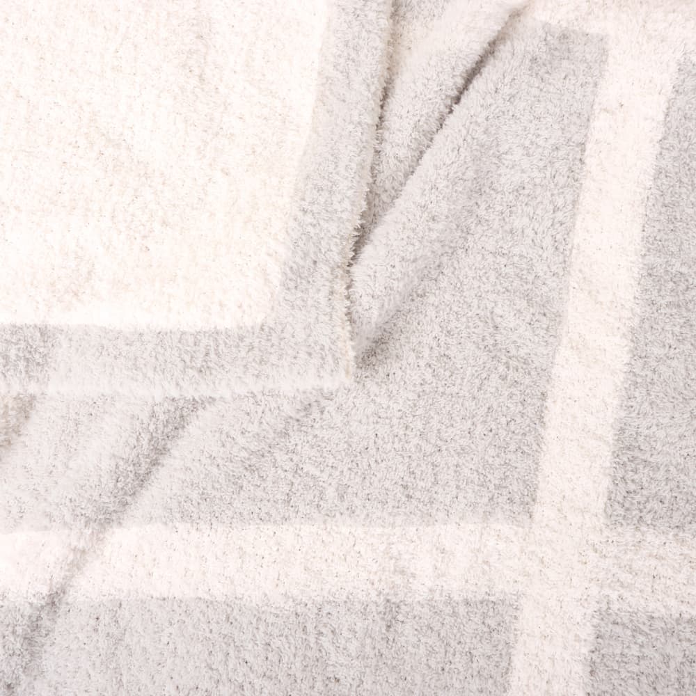 Cozy Stretch Throw Blanket