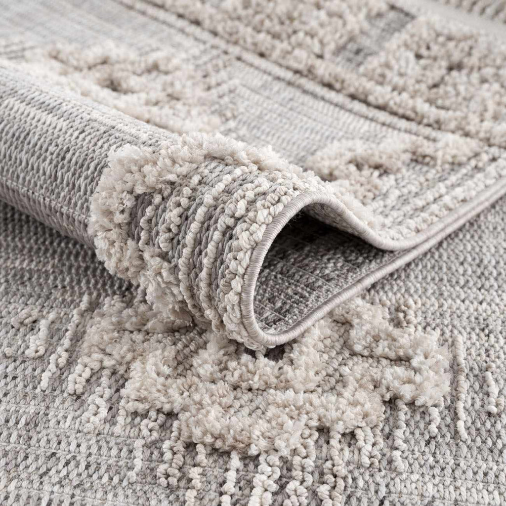 Ampusungan Area Rug