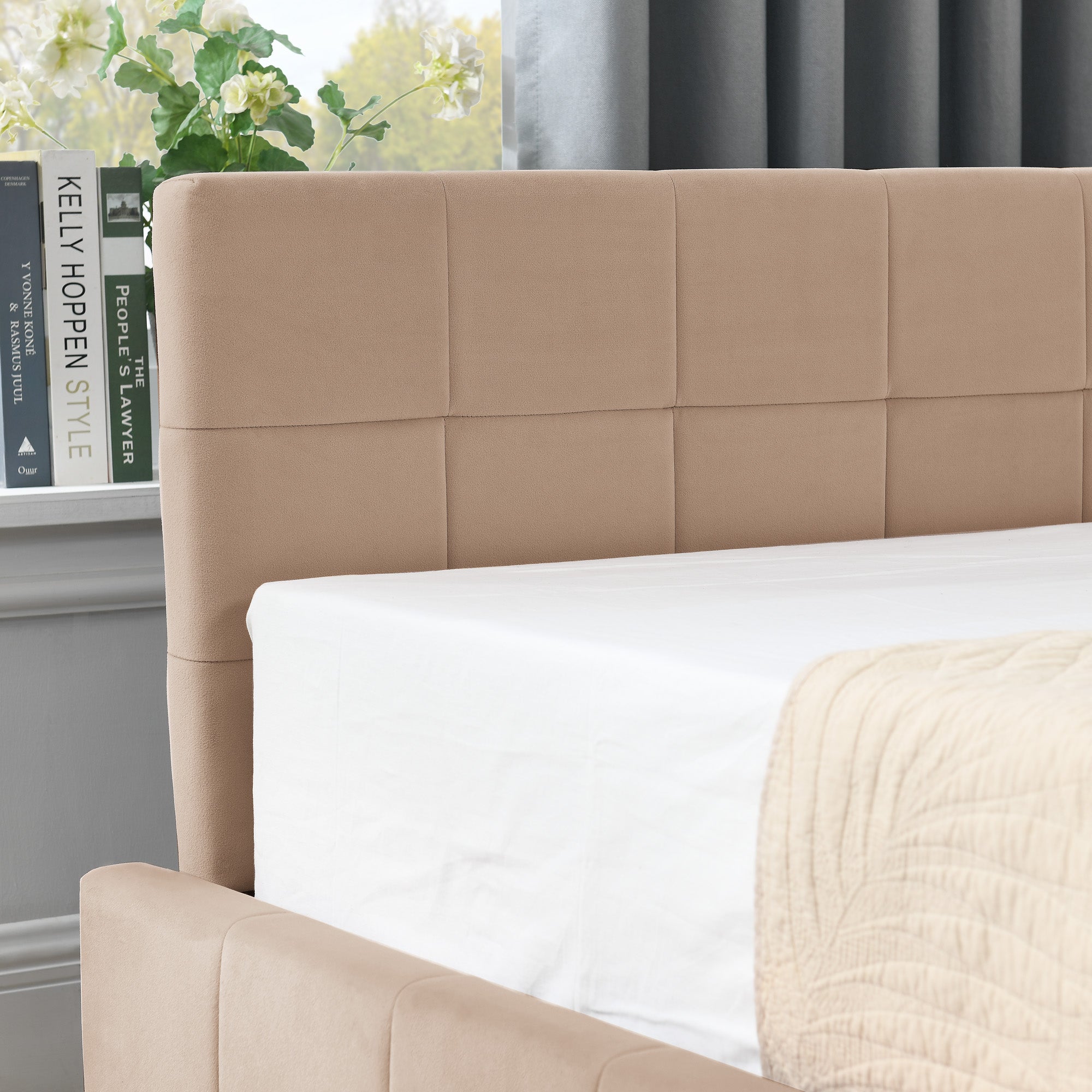 Full Size Storage Upholstered Tufted Bed Frame