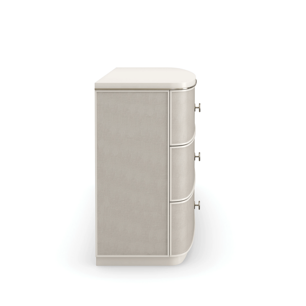 Lyon Dresser