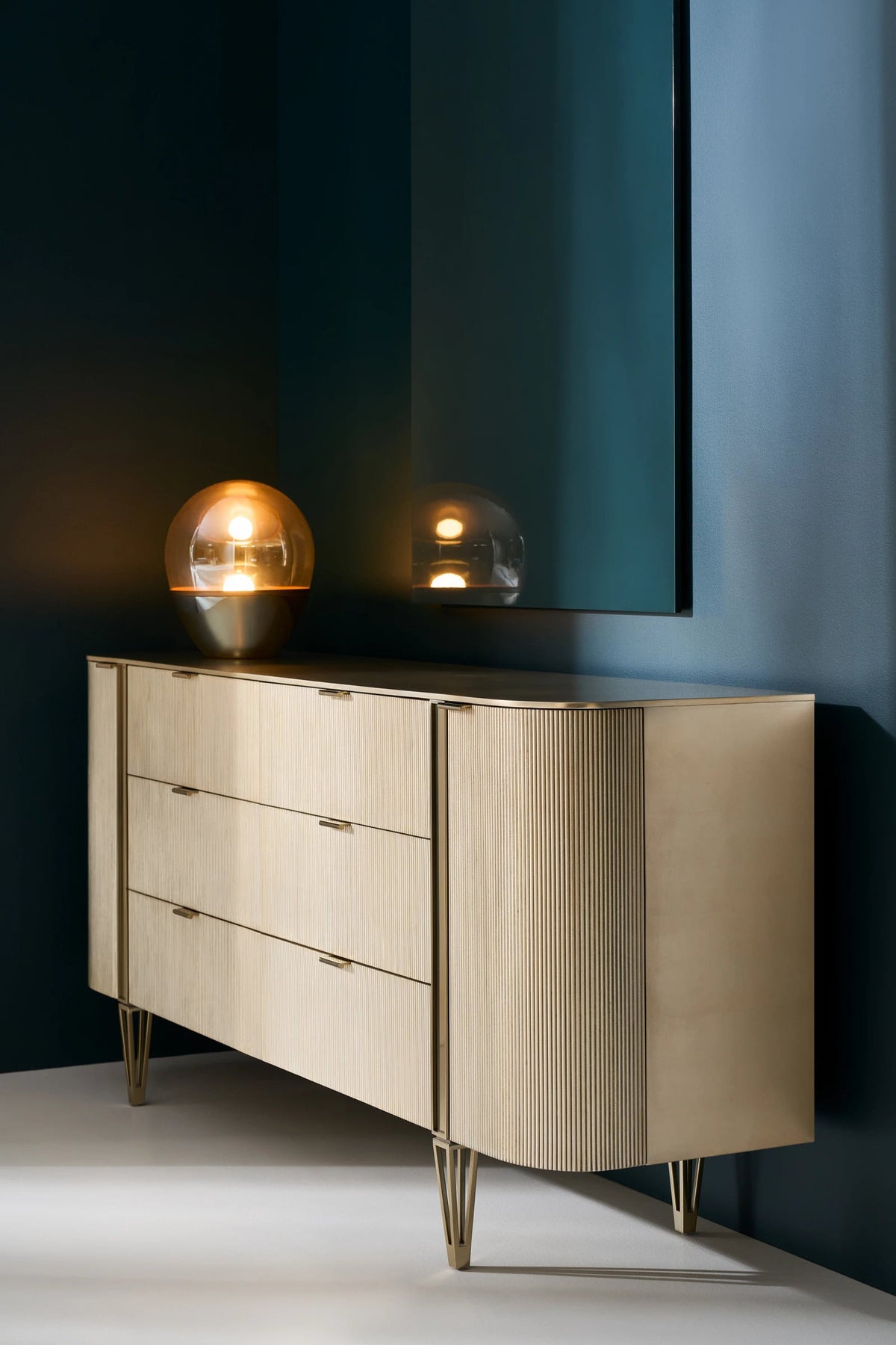 Love Dresser