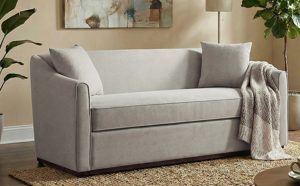 Modern 3-Seater Sofa With Throw Pillows