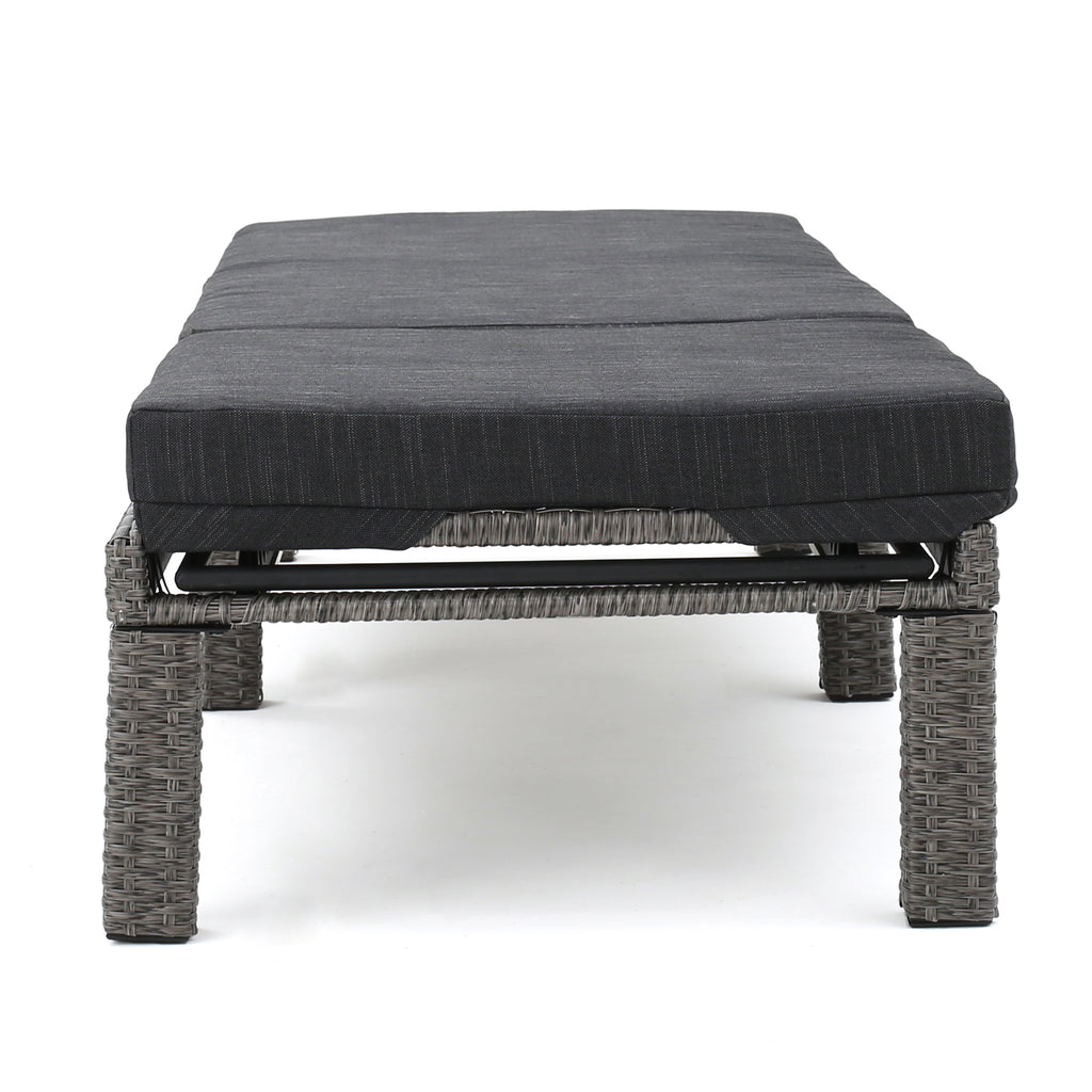 Puerta KD Chaise Lounge, Mixed
