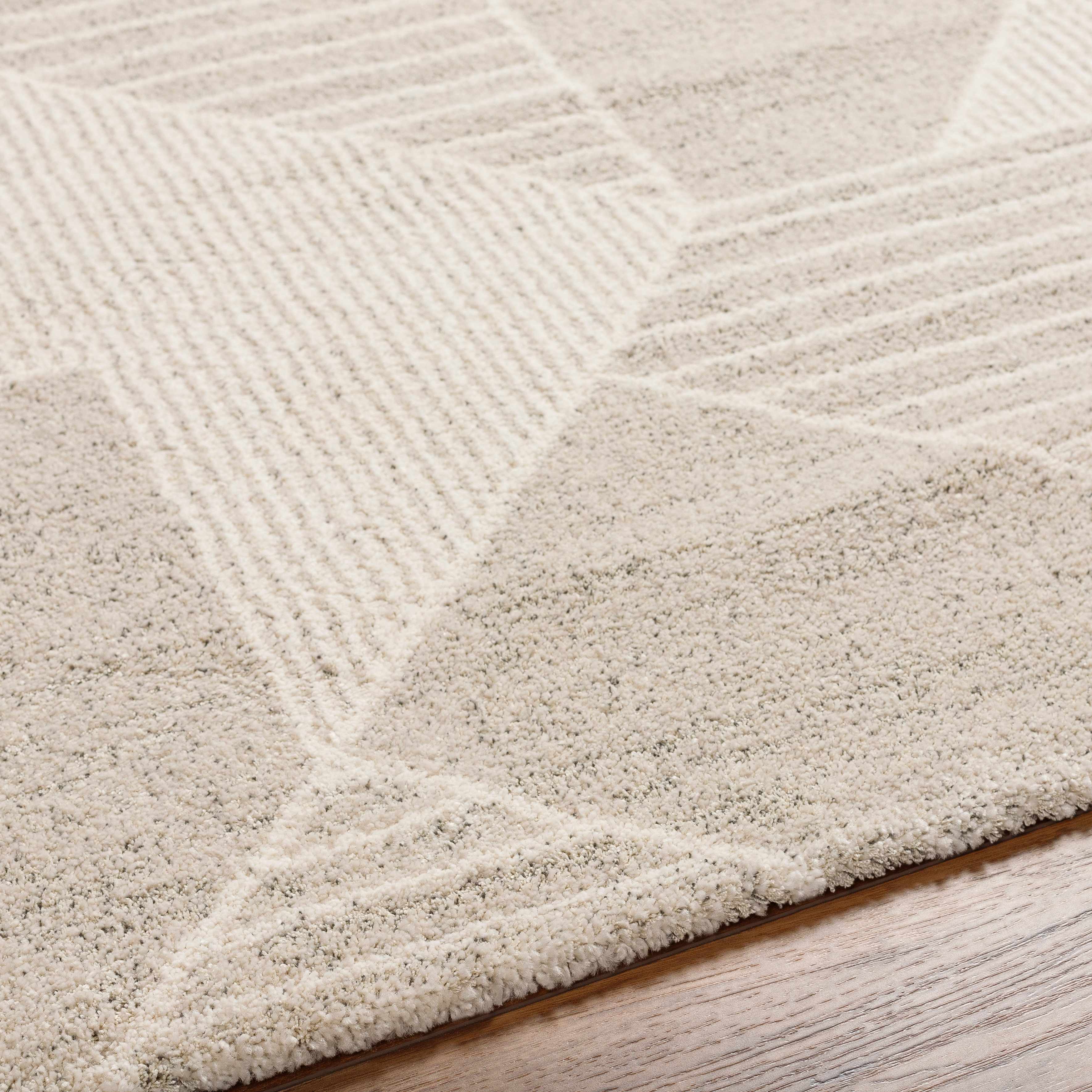 Almas Luxe Rug