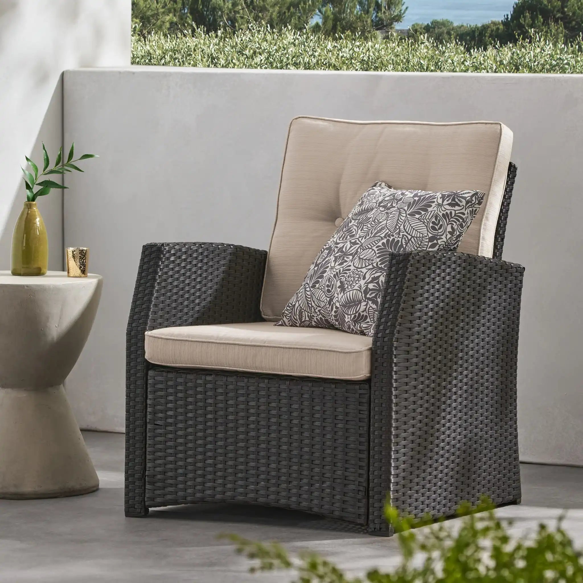 St Marta Single Sofa Outdoor Relaxation