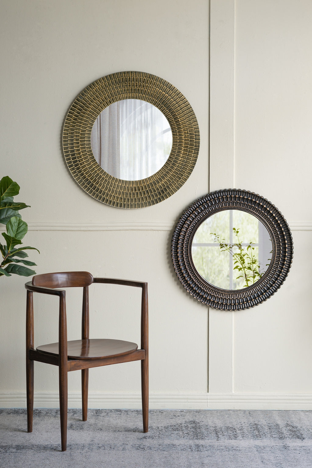 D29.5" Round Wall Mirror