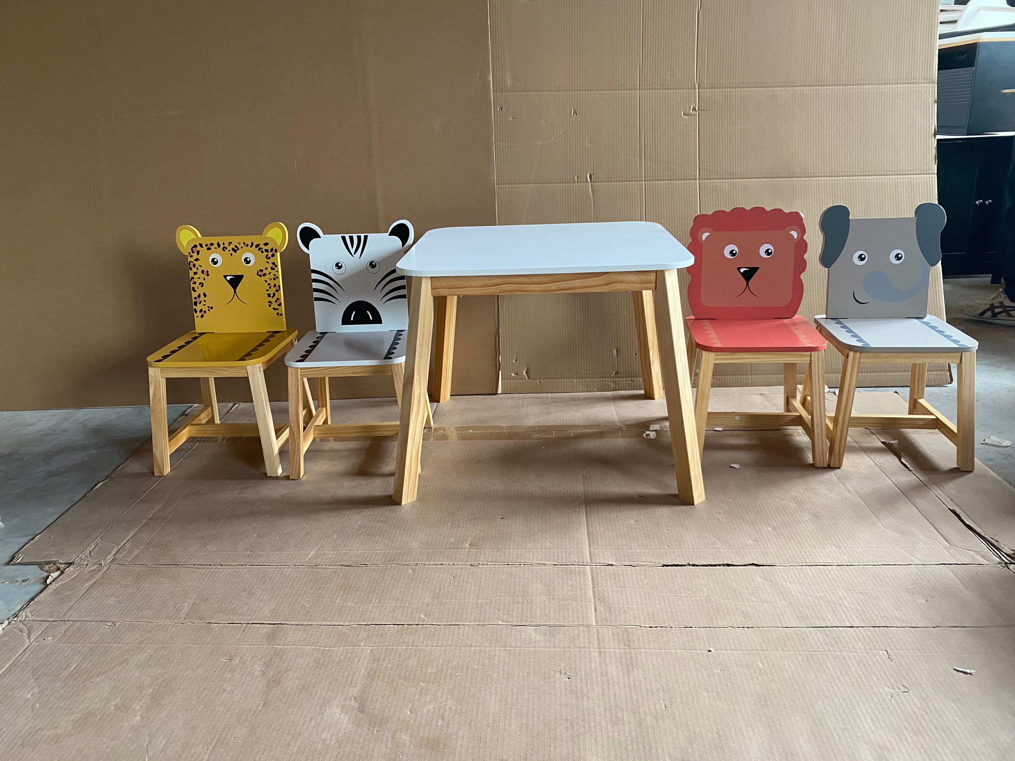 5 Piece Kiddy Table and Chair Set