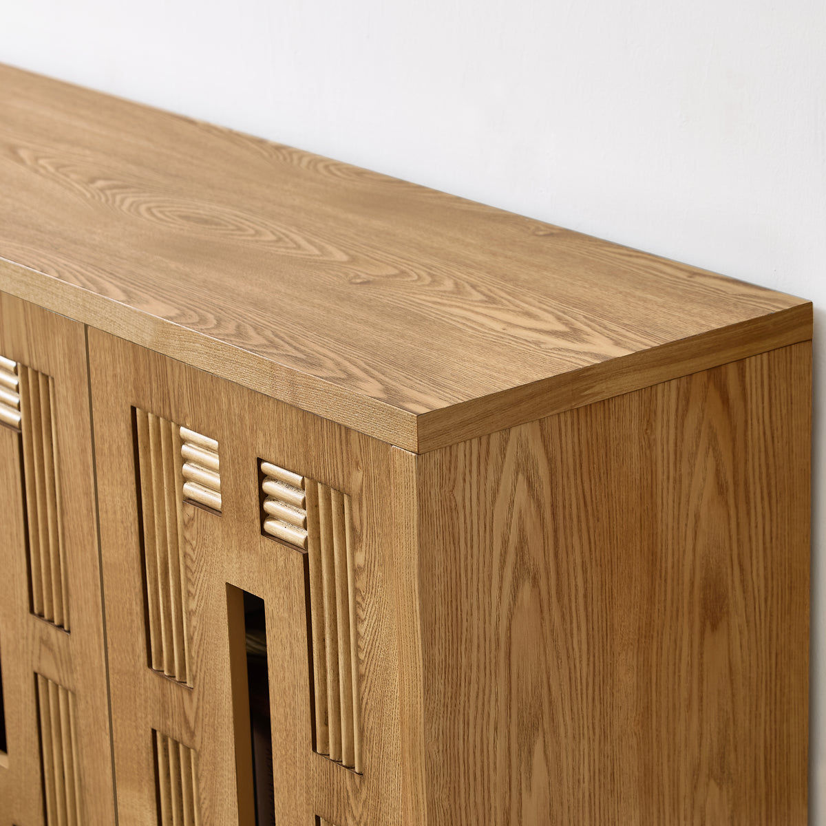 Mid Century Modern Sideboard Buffet Cabinet, 60.7-Inch, 4 Doors with Carved Design, Natural Wood