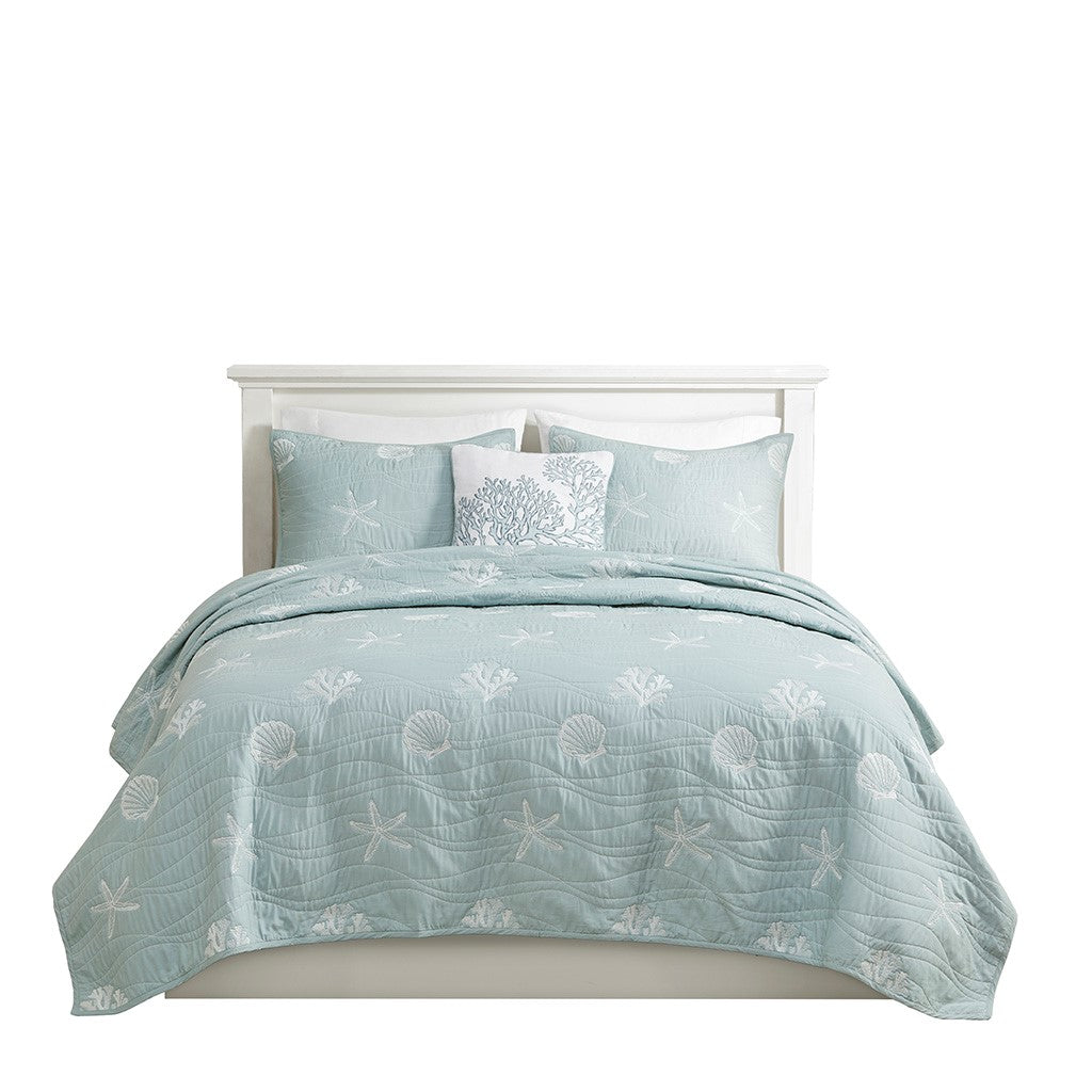 4 Piece Cotton Reversible Embroidered Quilt Set with Throw Pillow - Aqua King/Cal King