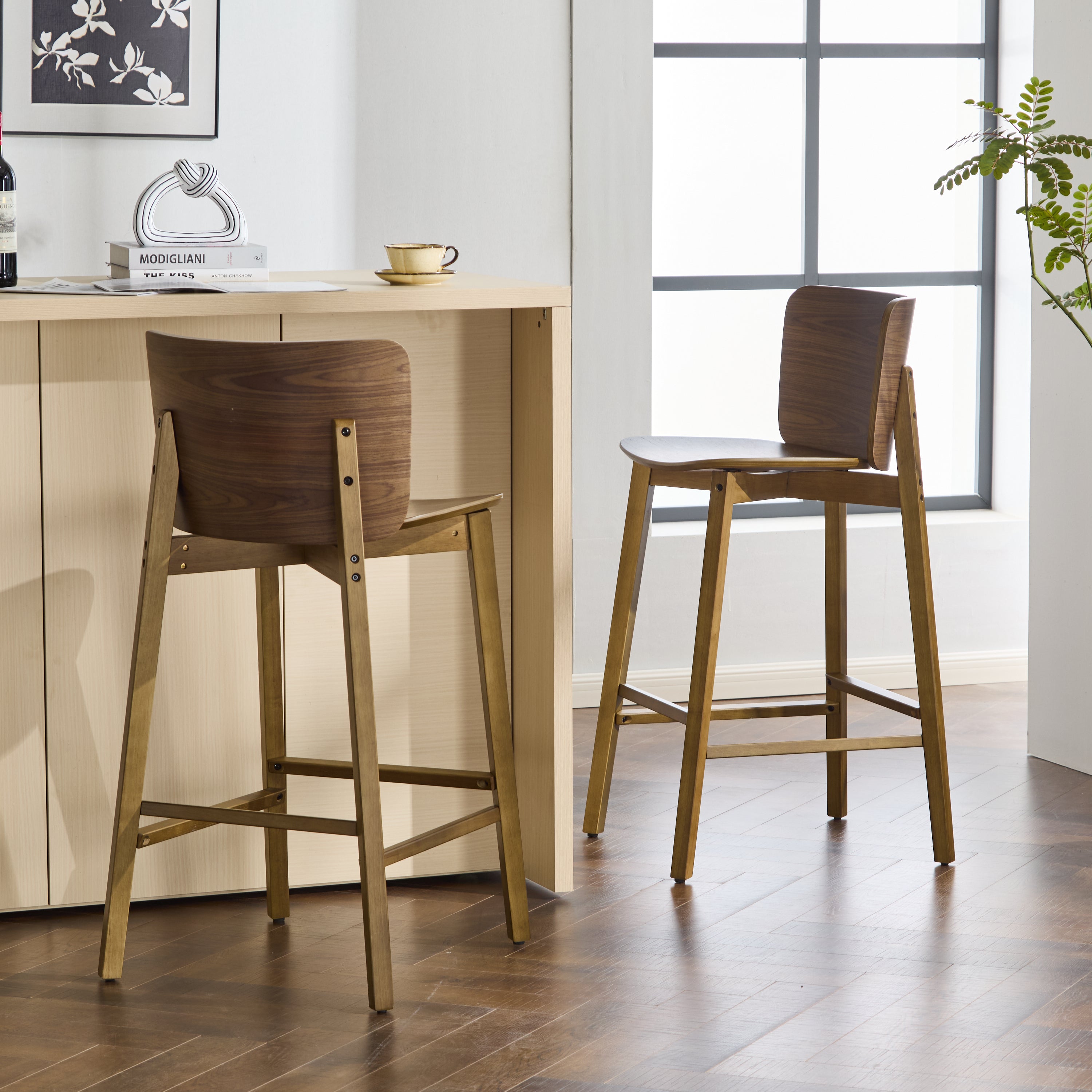 Pari Indoor Wooden Barstool
