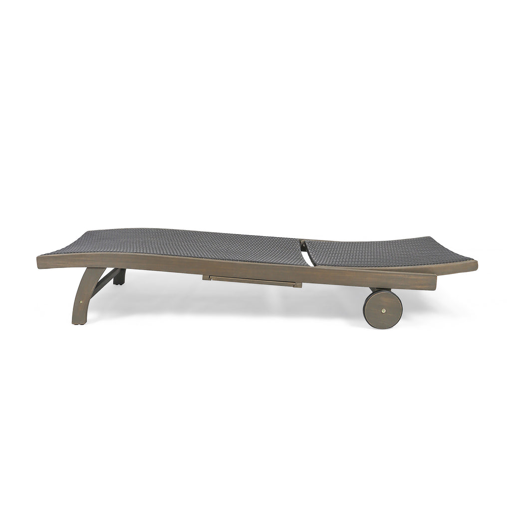 Banzai Chaise Lounge With Pull-Out Tray