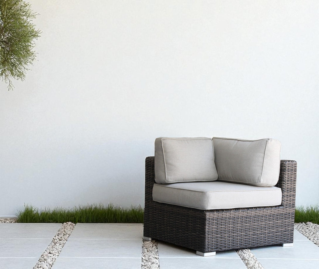 Minnesota Wicker Sectional Corner
