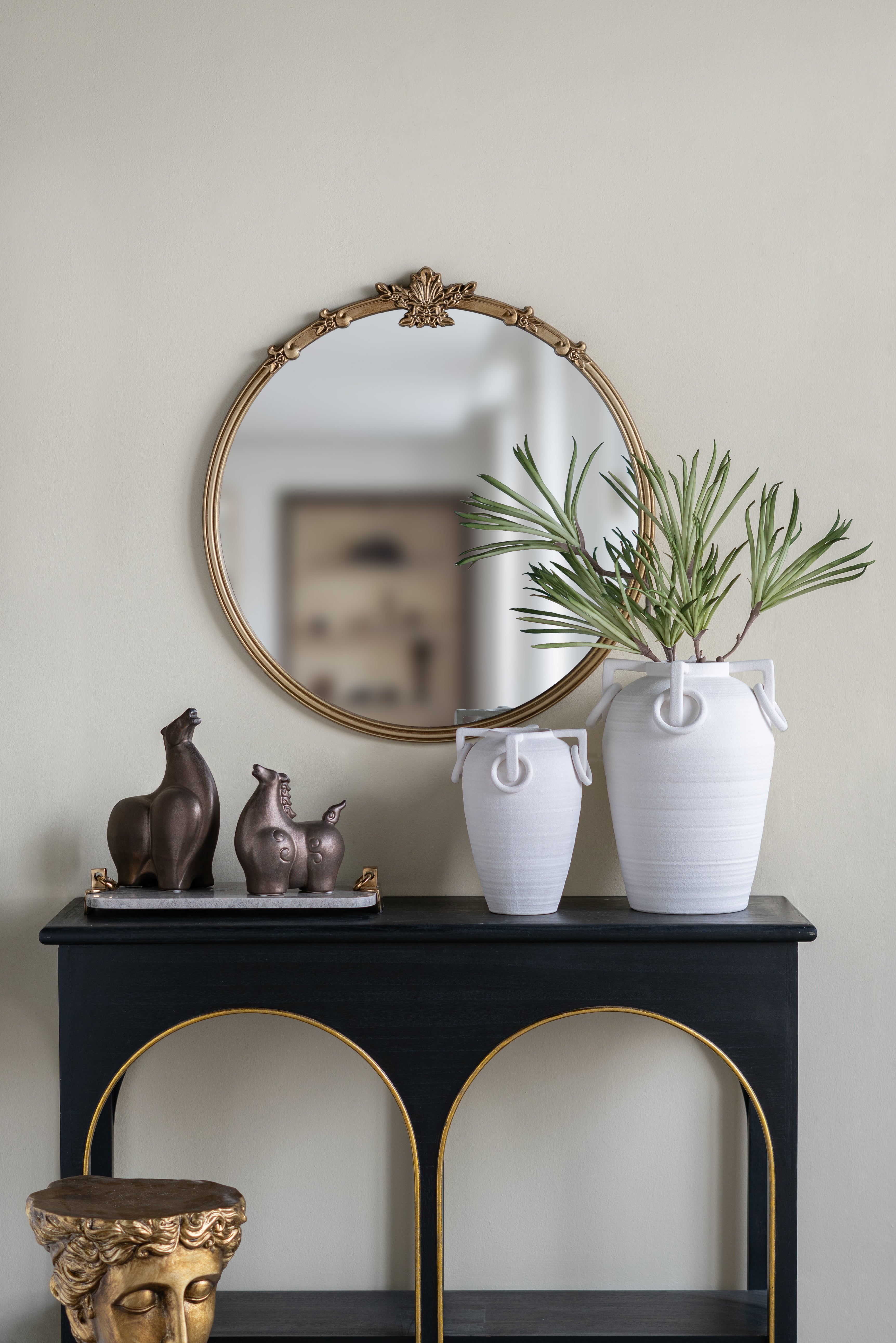 30x31" Round Wall Mirror With Luxurious Rococo Design