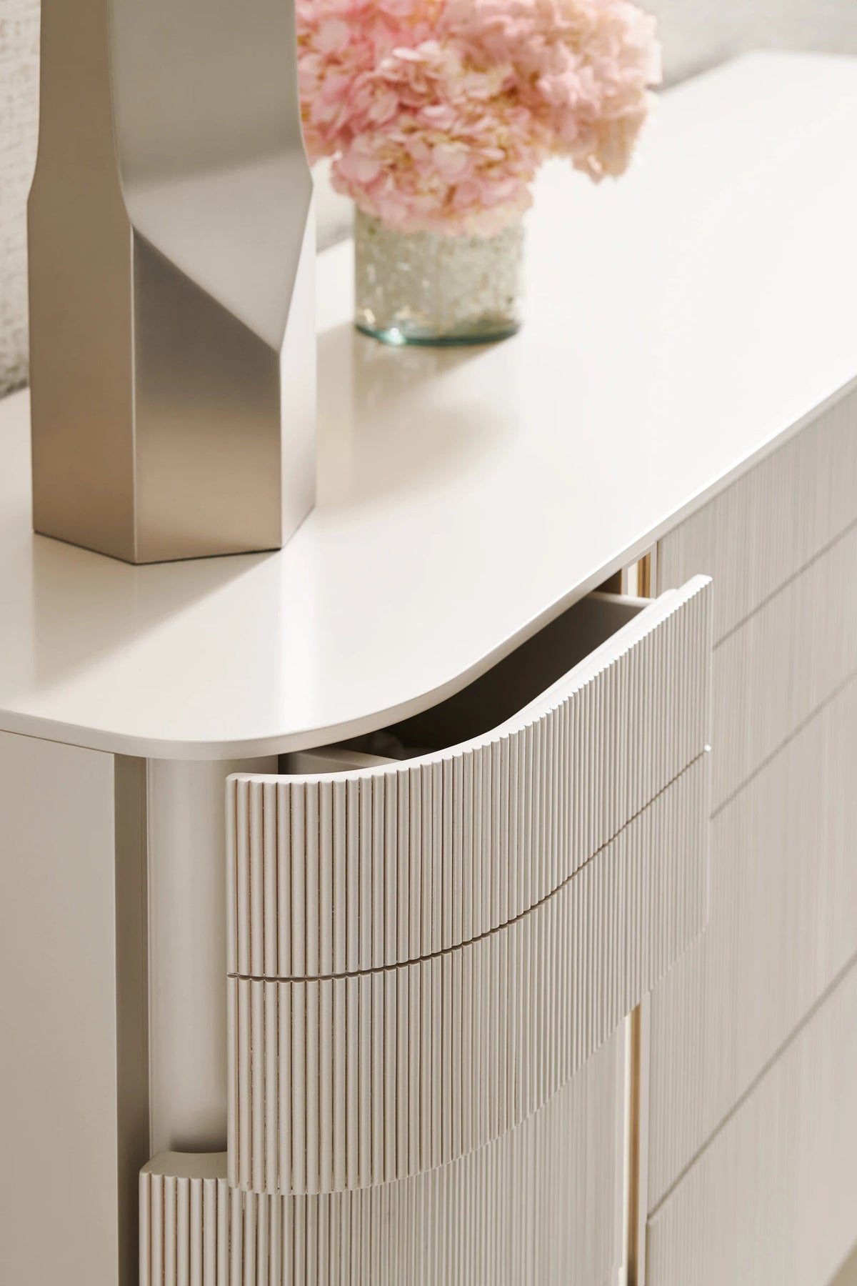 Love Dresser