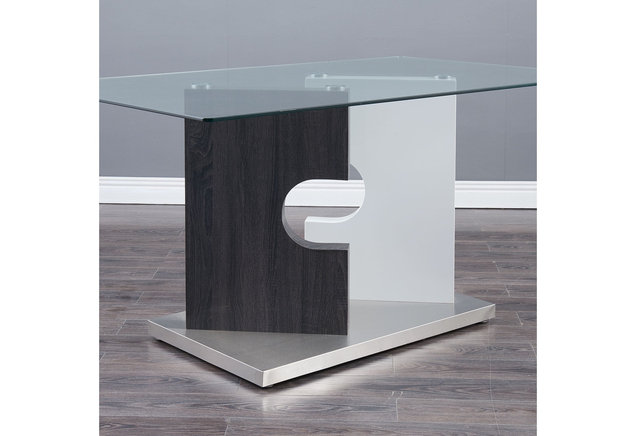 Iris Dining Table