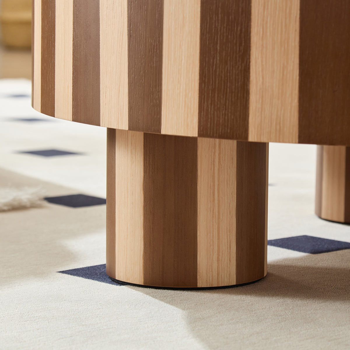 Round Wood Coffee Table, 31-Inch, Natural Walnut Striped