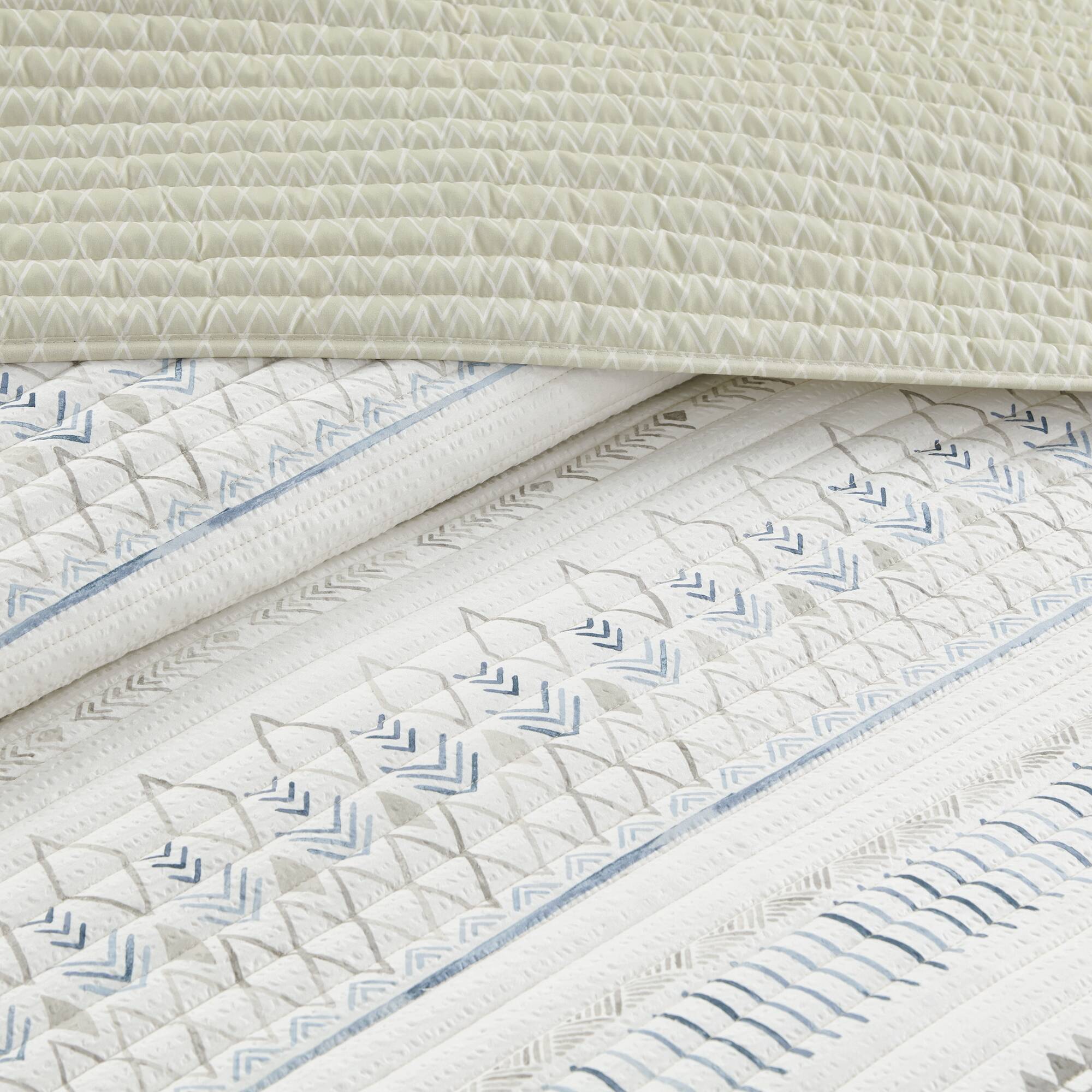 3 Piece Seersucker Quilt Set - Taupe/Blue King/California King