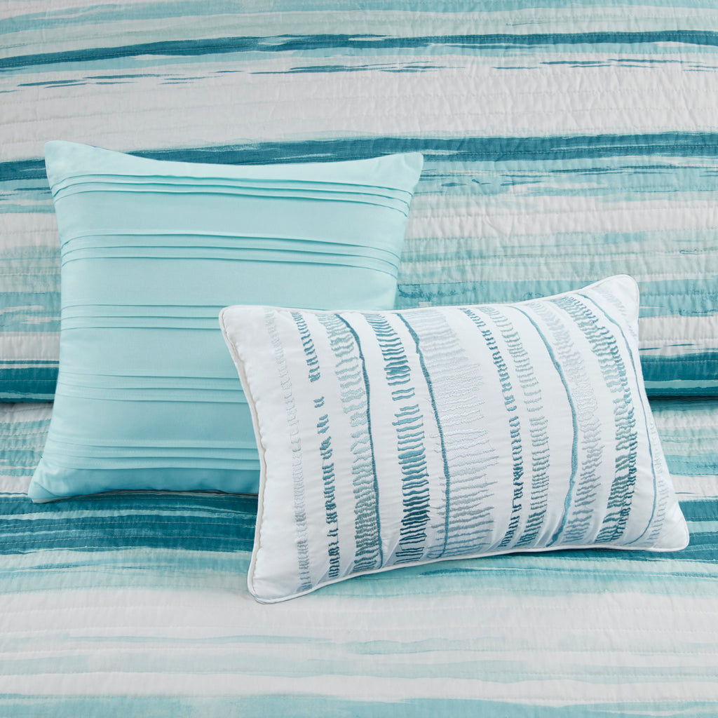 6 Piece Printed Quilt Set with Throw Pillows - Aqua Full/Queen
