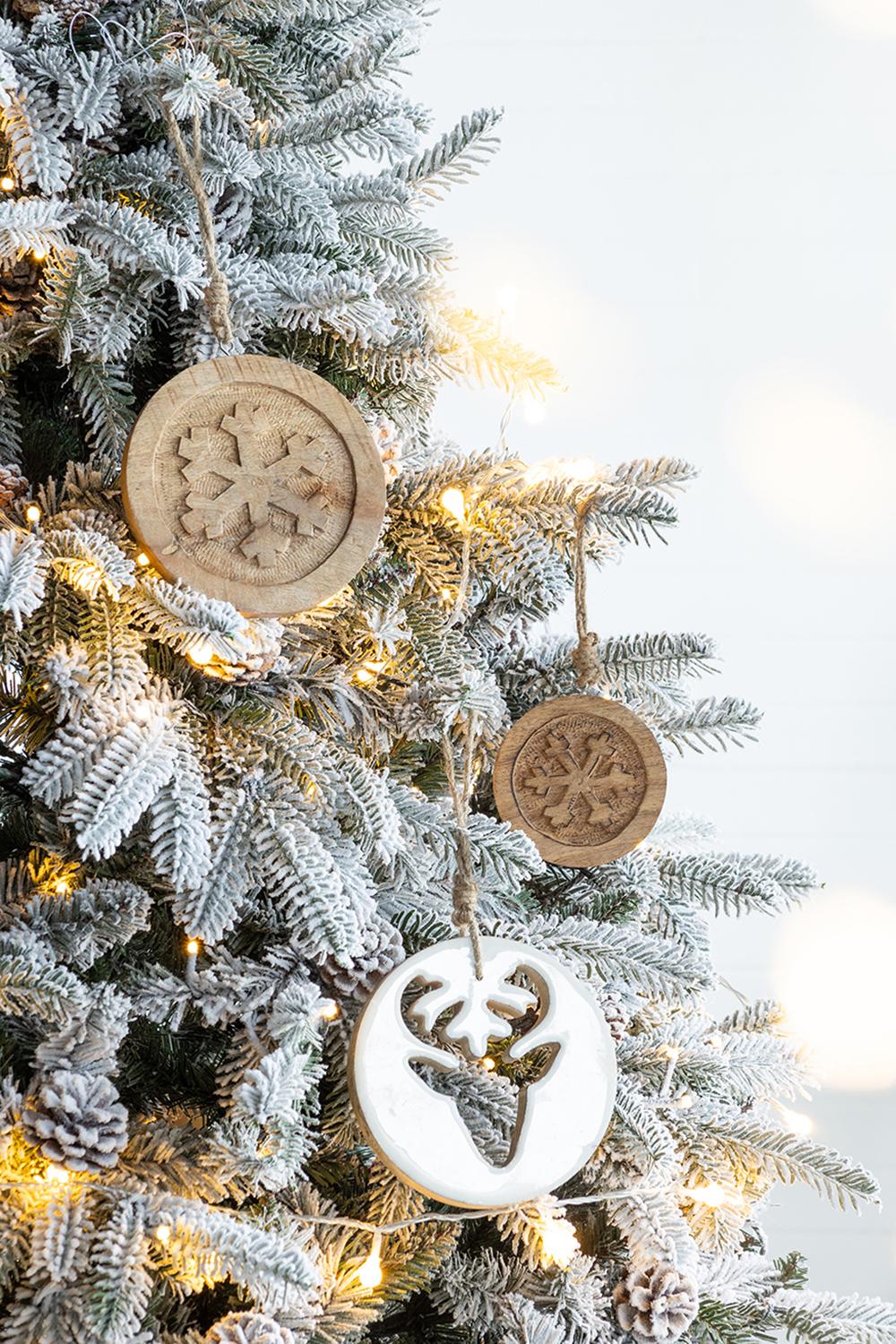6" x 6" Wooden Hanging Circle with Snowflake Cut - Set of 12
