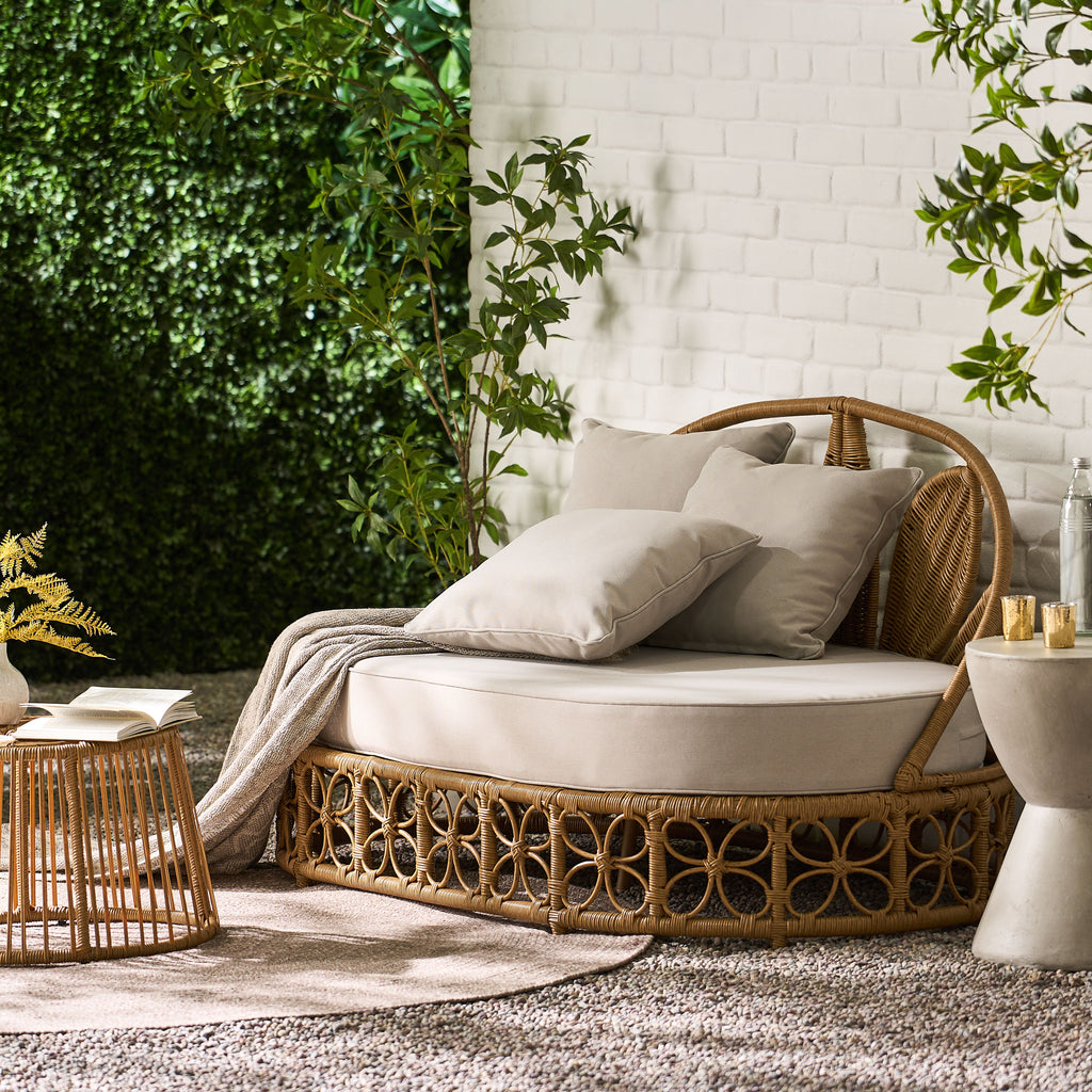 Patio Furniture Outdoor Daybed with Wicker Rattan